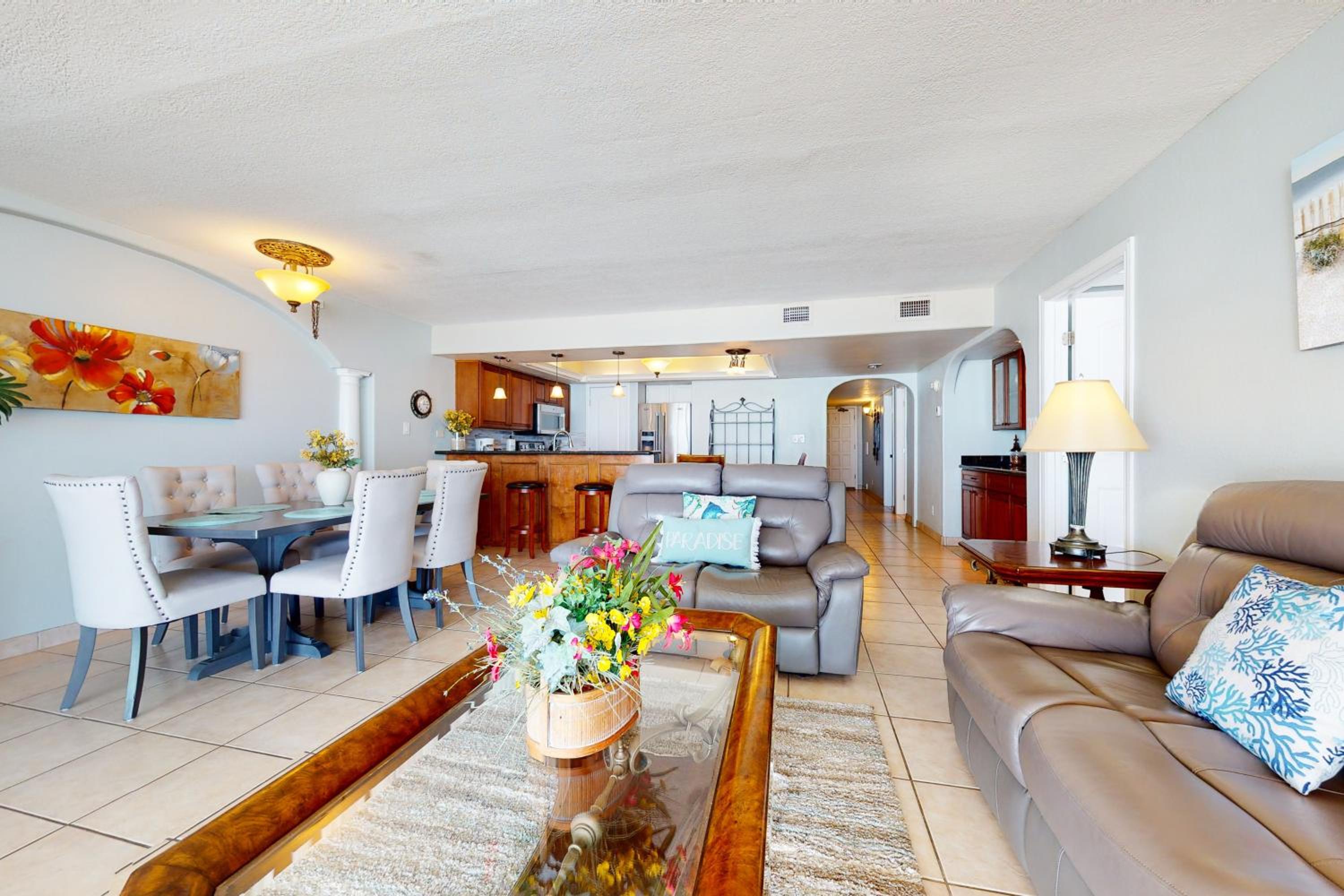 Walkable, All-Suite 3BR Suntide III - Unit 1003