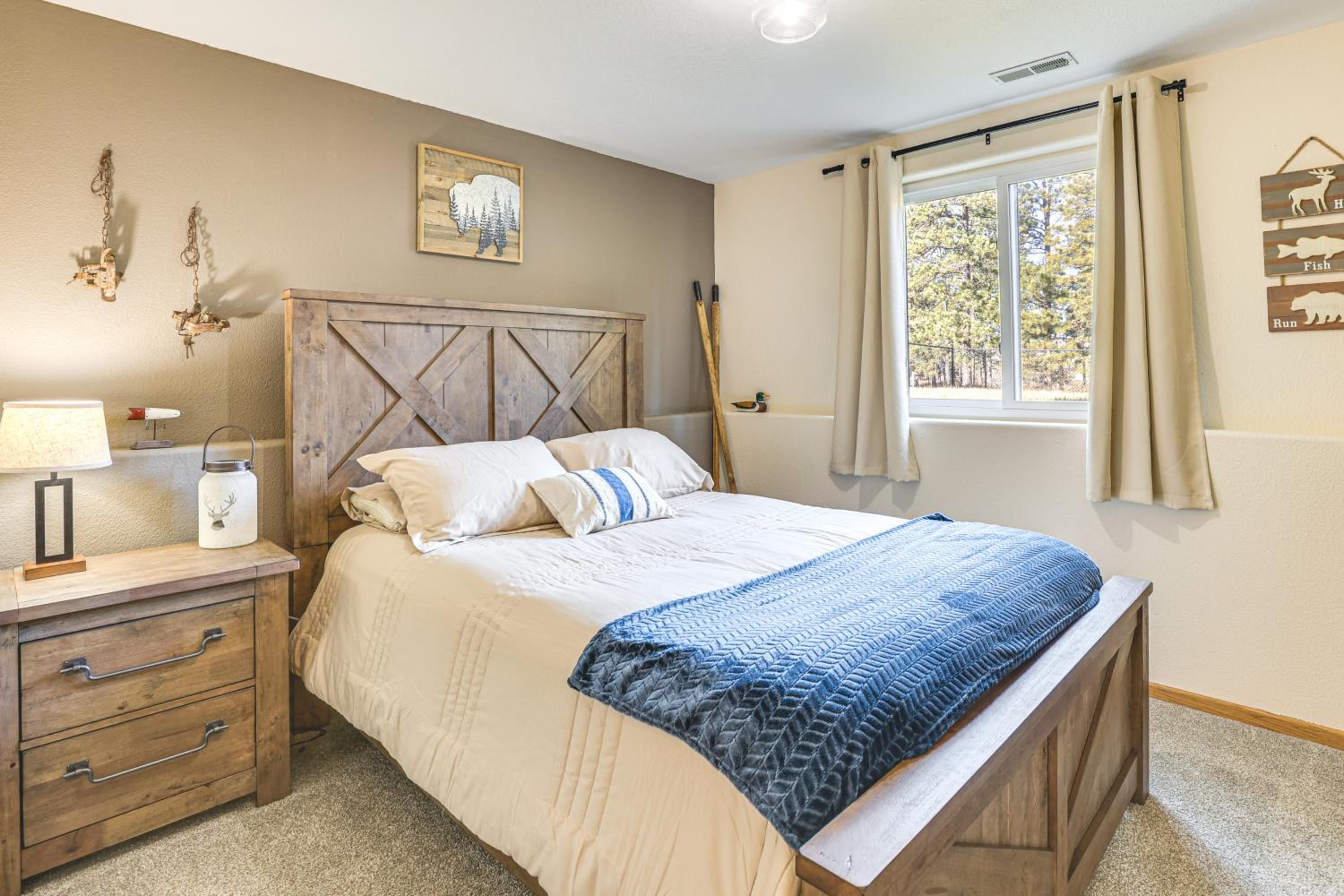 2 Mi to Main St, Sturgis! Spacious Group Getaway