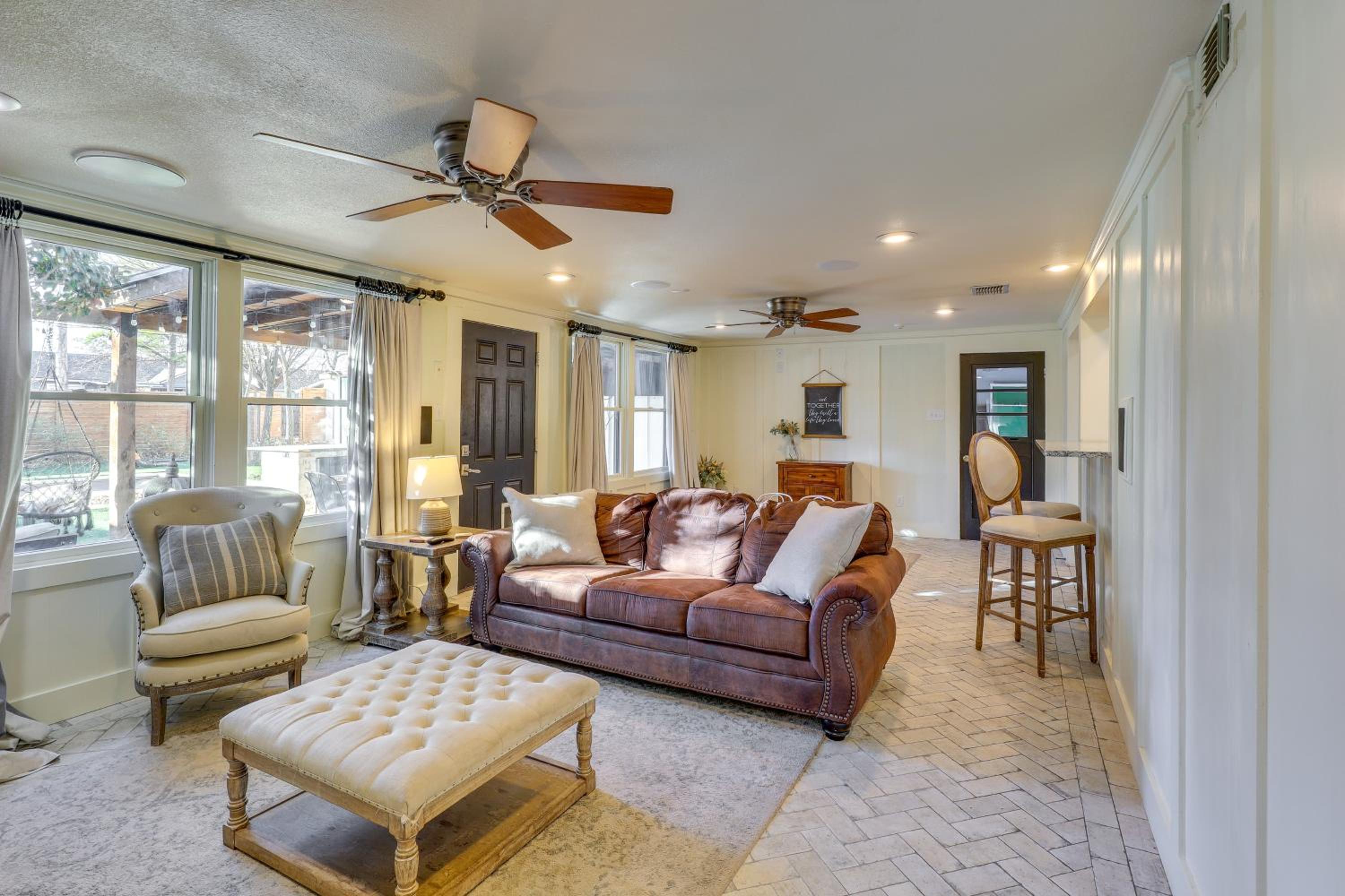 Heated Pool and Sauna Retreat 1 Mi to Texas Tech!