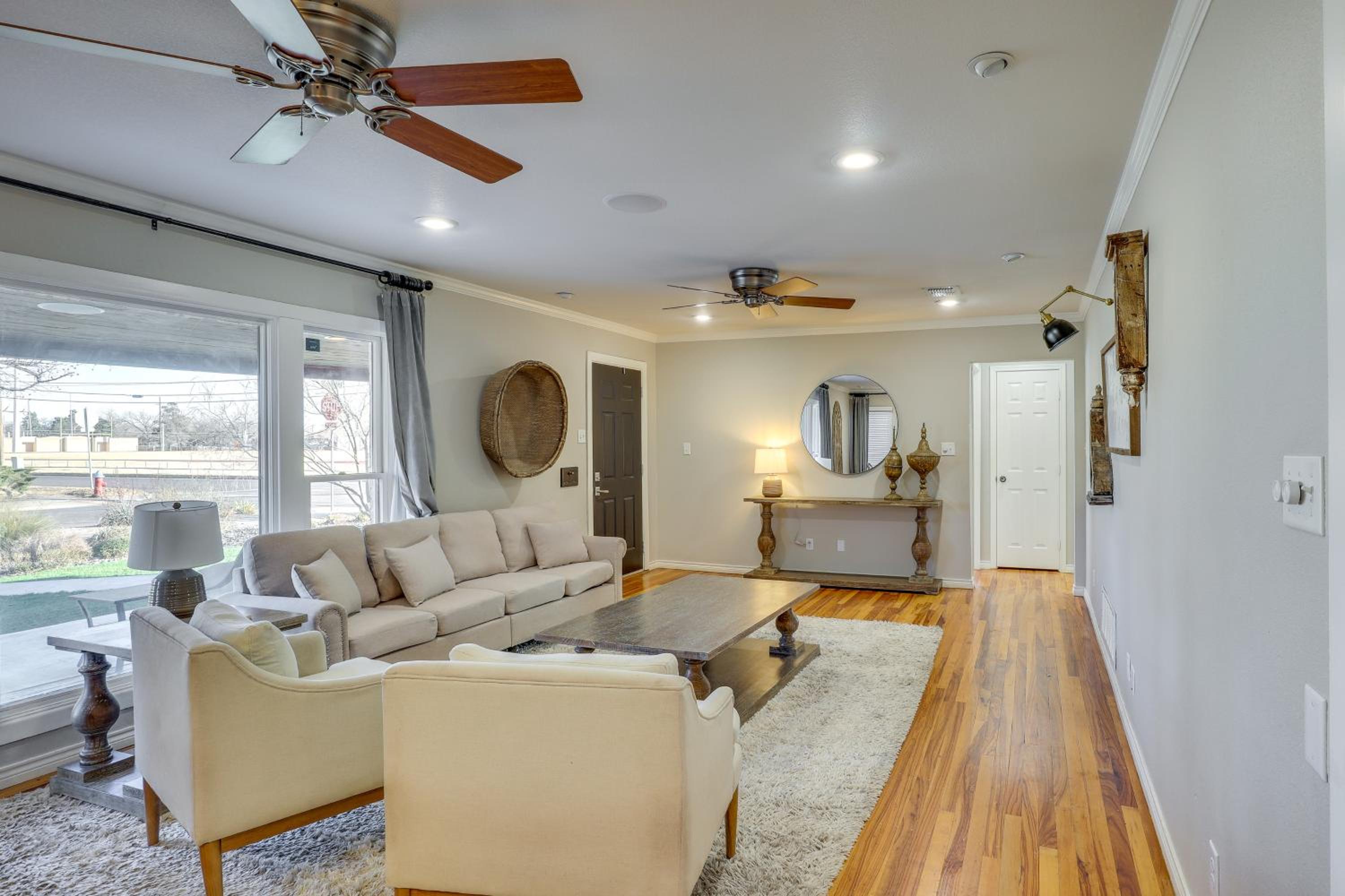 Heated Pool and Sauna Retreat 1 Mi to Texas Tech!