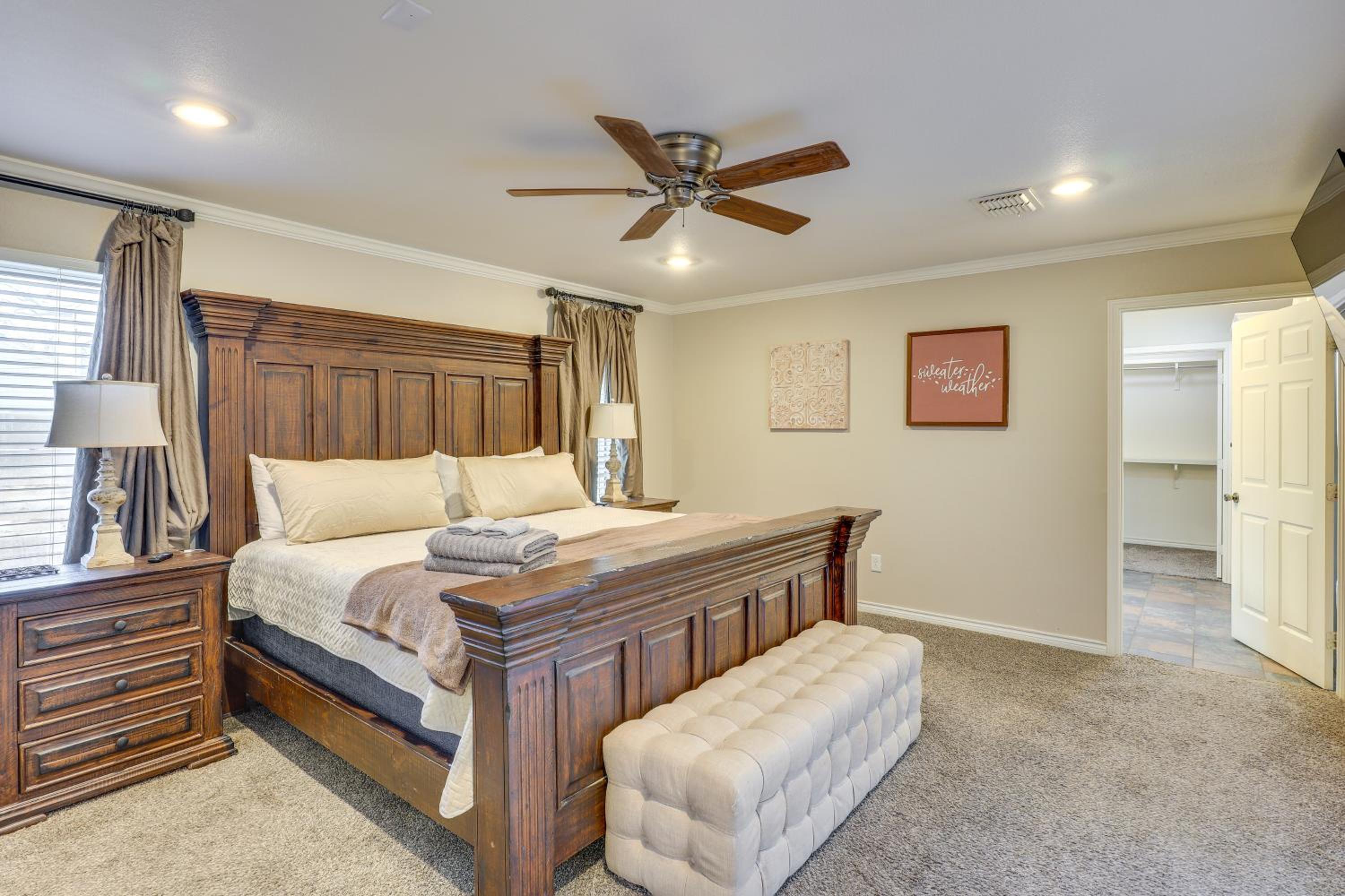 Heated Pool and Sauna Retreat 1 Mi to Texas Tech!