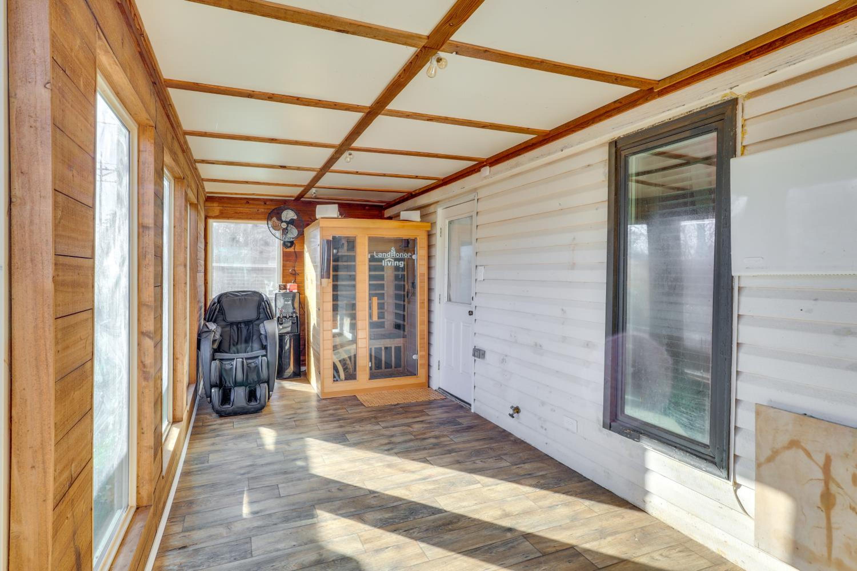 Heated Pool and Sauna Retreat 1 Mi to Texas Tech!