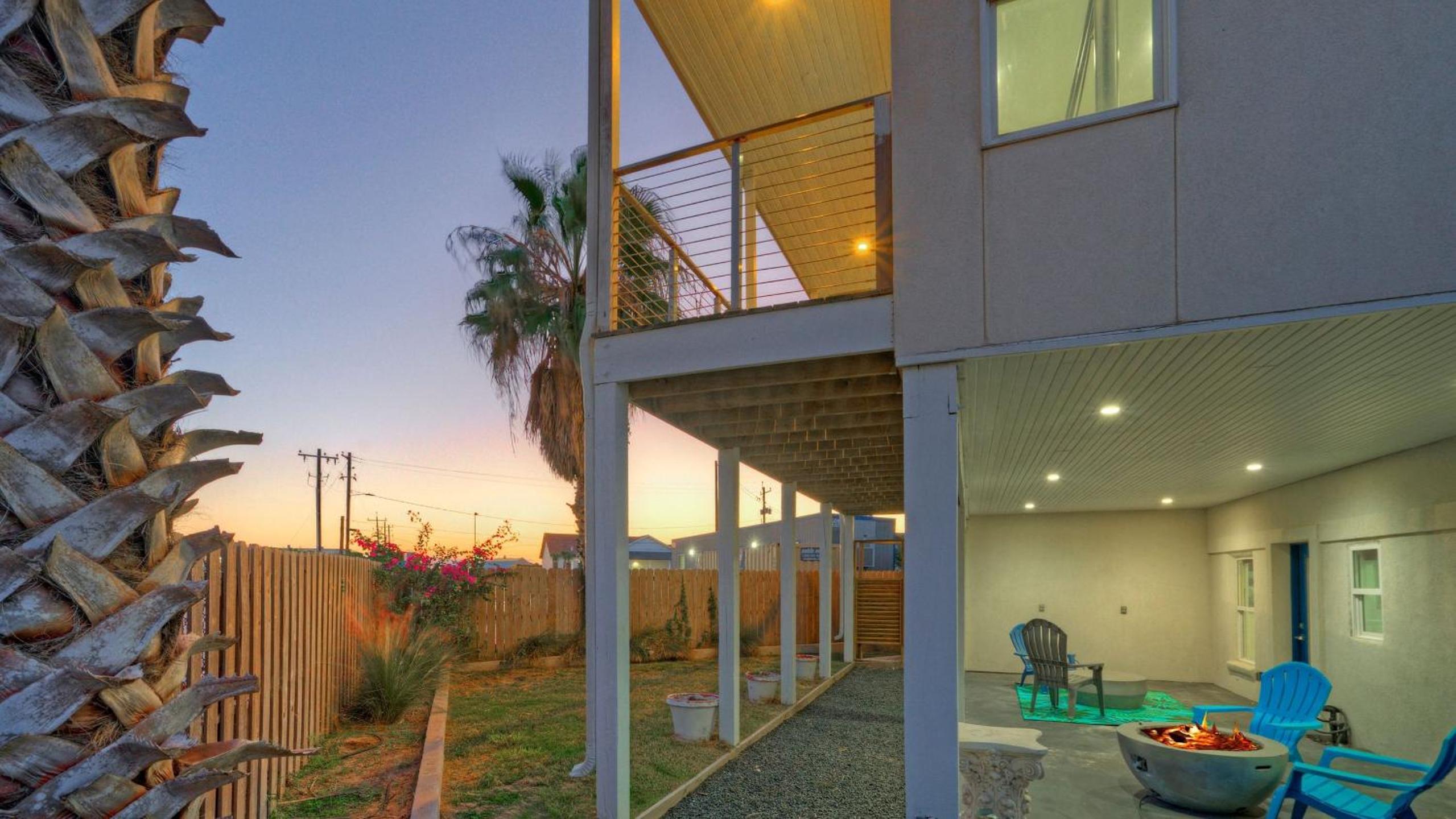 Modern Coastal Home w Balcony Views Firepit Prime Port A Location Casa Blanca by AvantStay