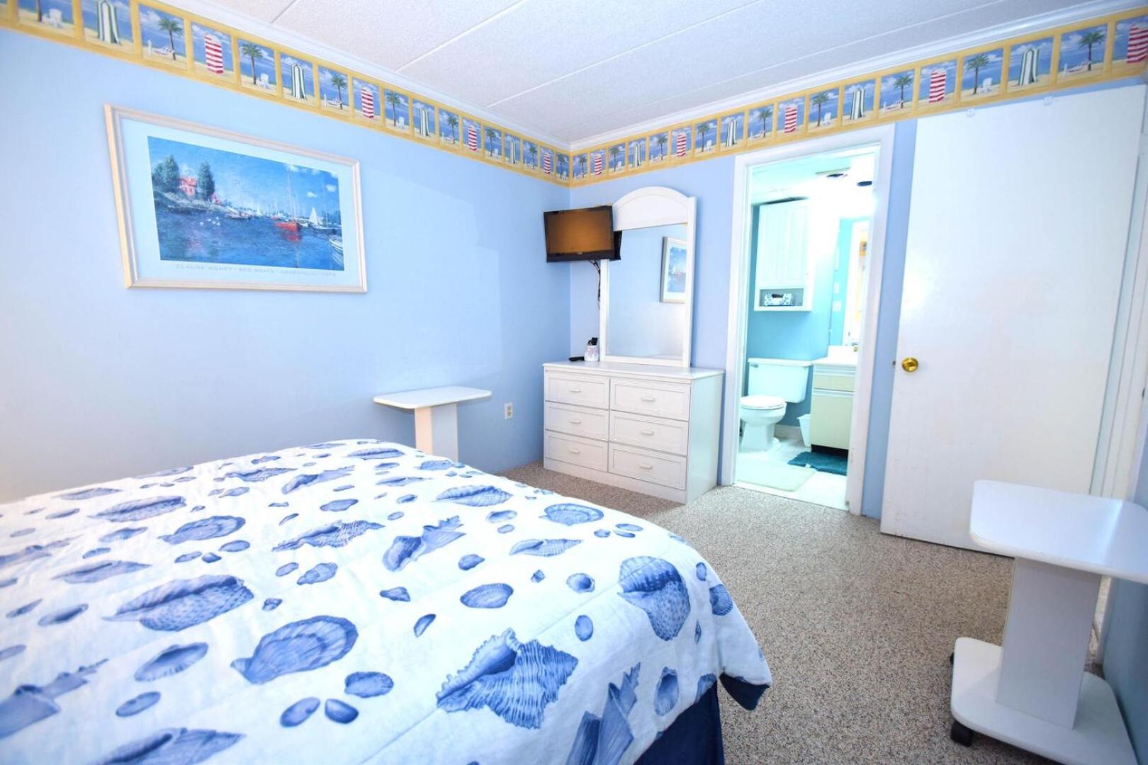 Harbour Island 302L condo