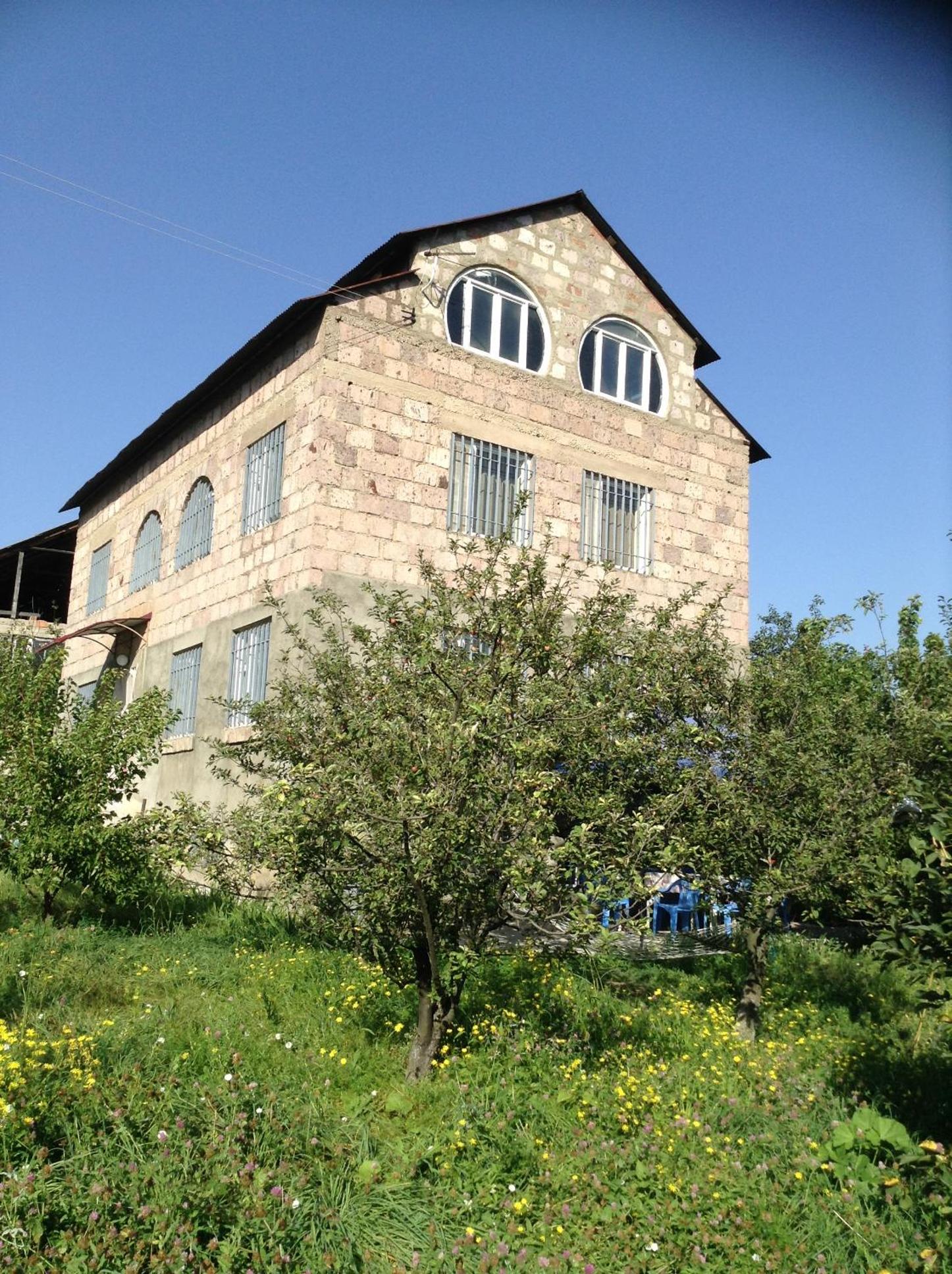 Em&Ri Guest House in Odzun