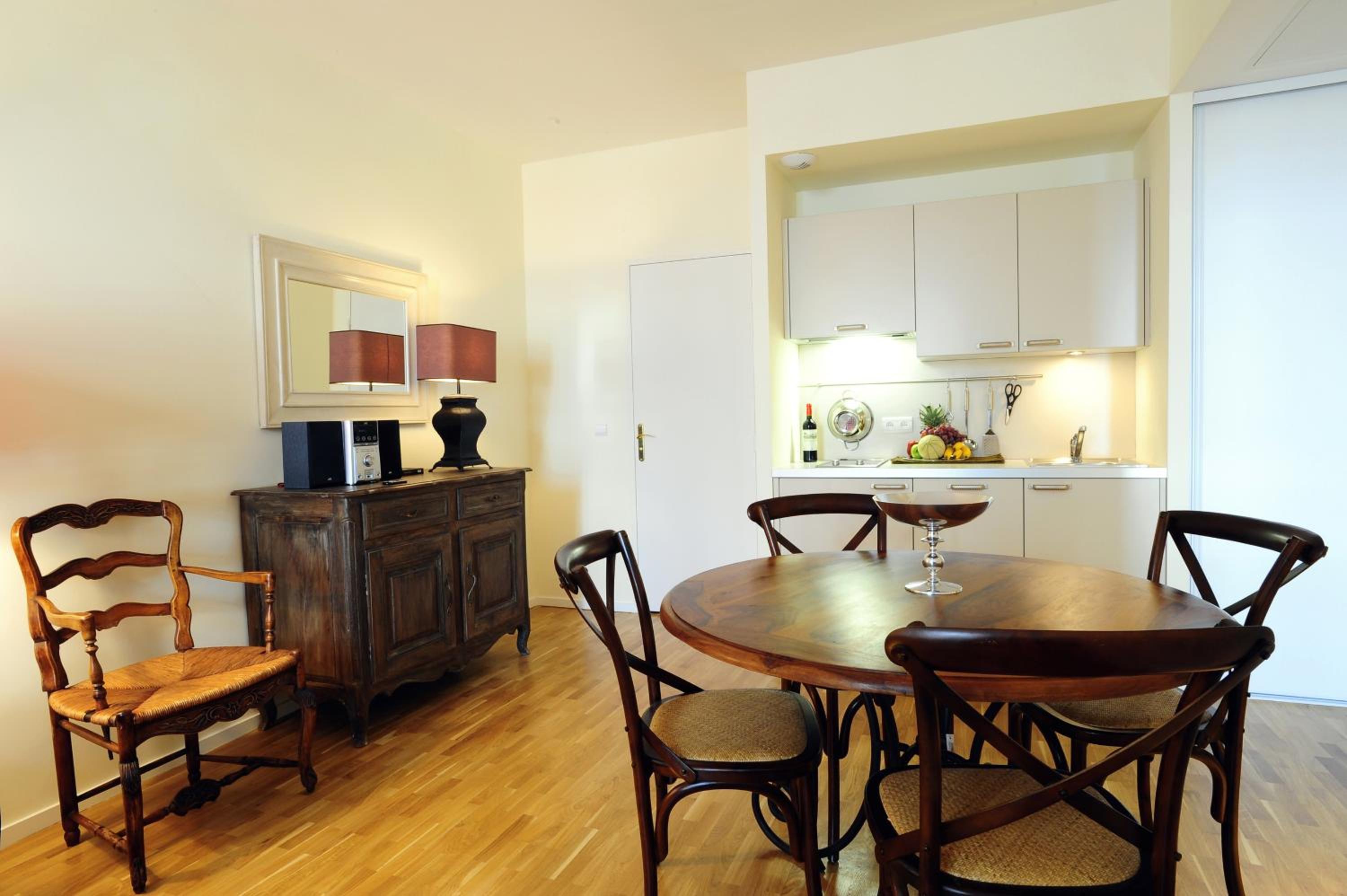 Appartements Caumartin 64