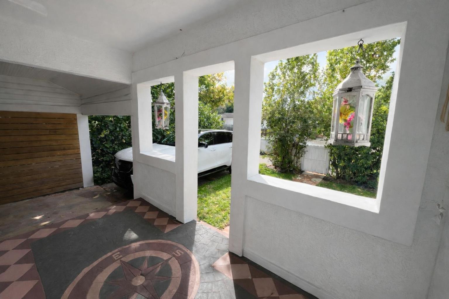 Prime Location Home W BBQ & Free Parking