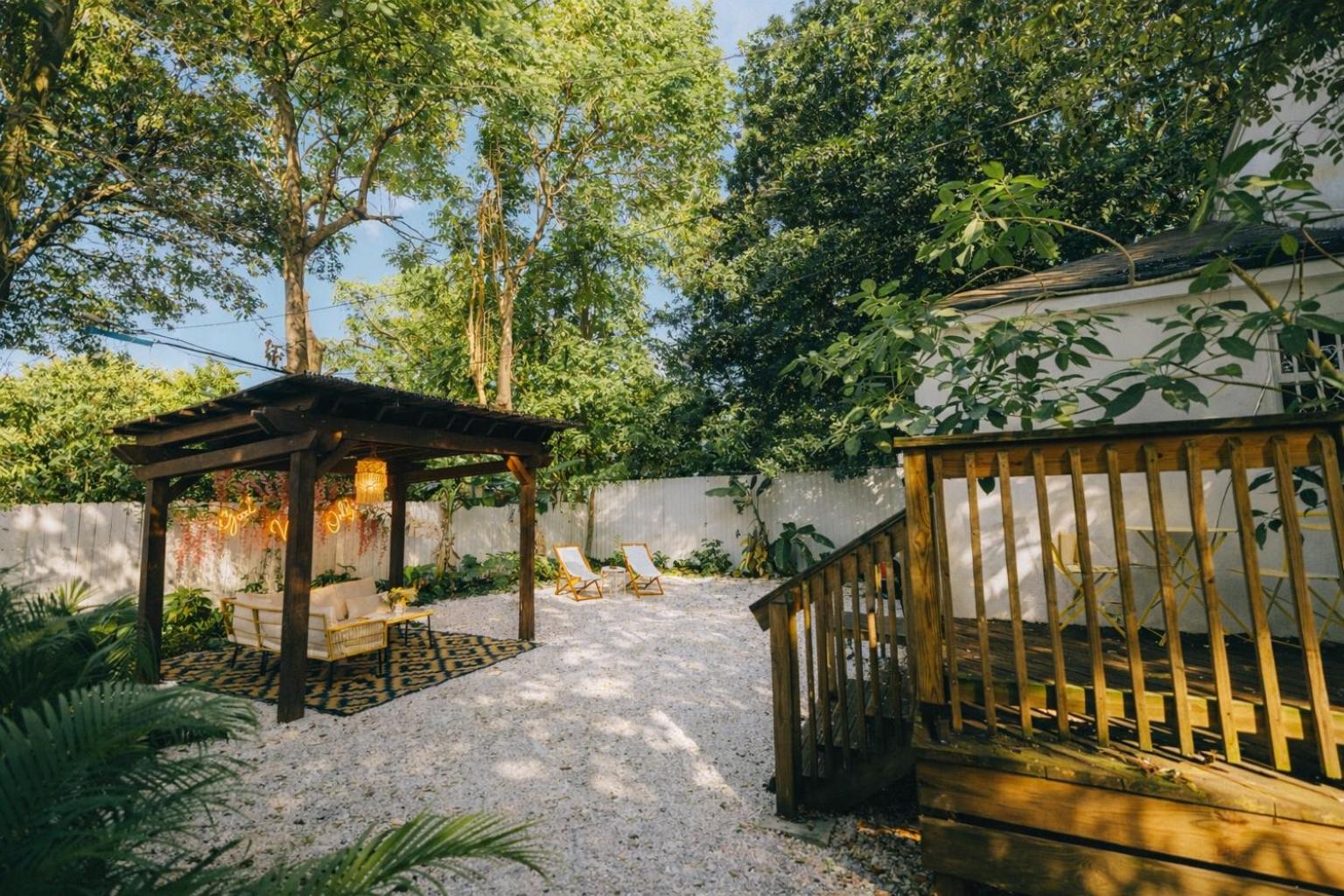 Prime Location Home W BBQ & Free Parking