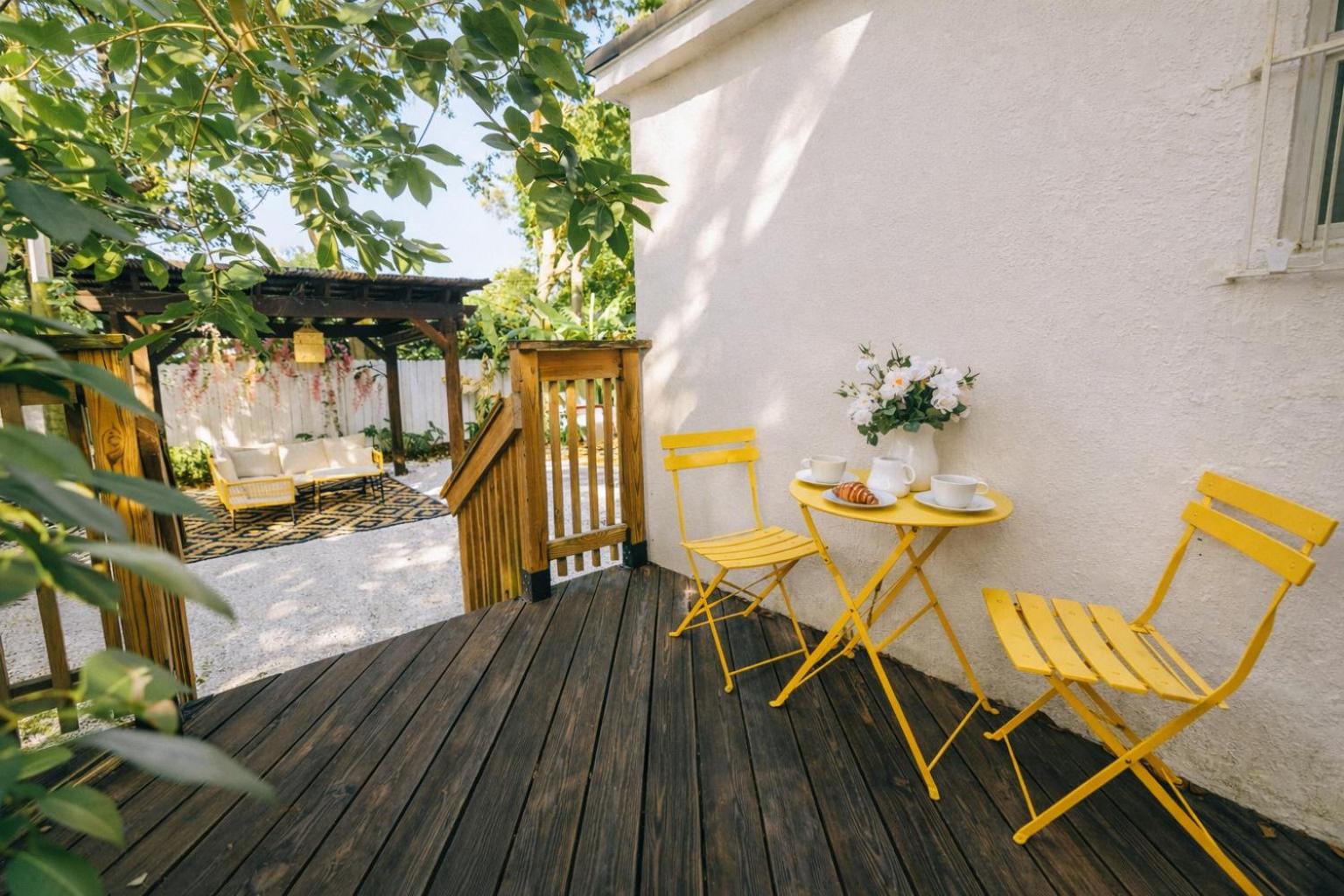 Prime Location Home W BBQ & Free Parking