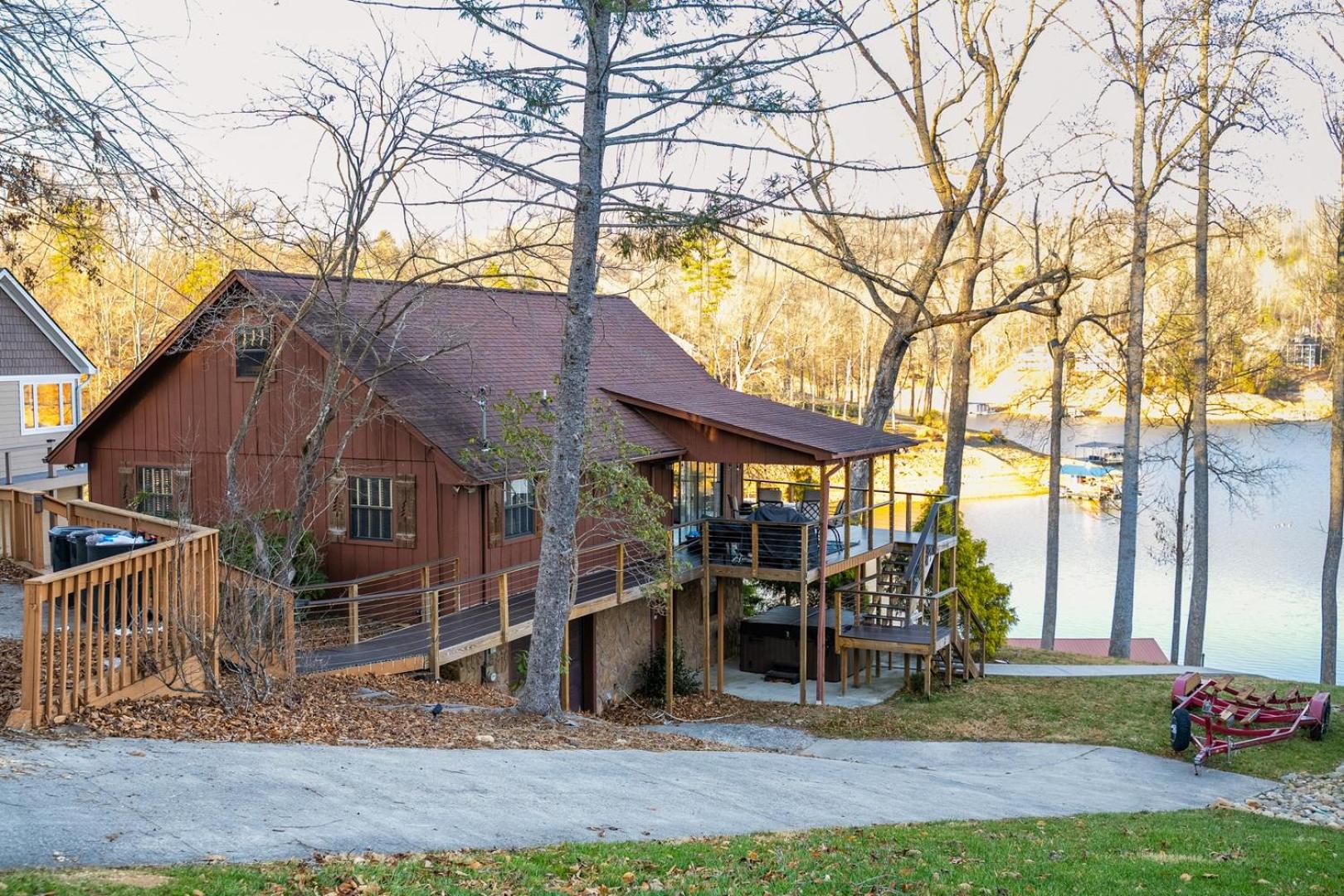Norris Lake Cabin | Dock + Kayaks + Games