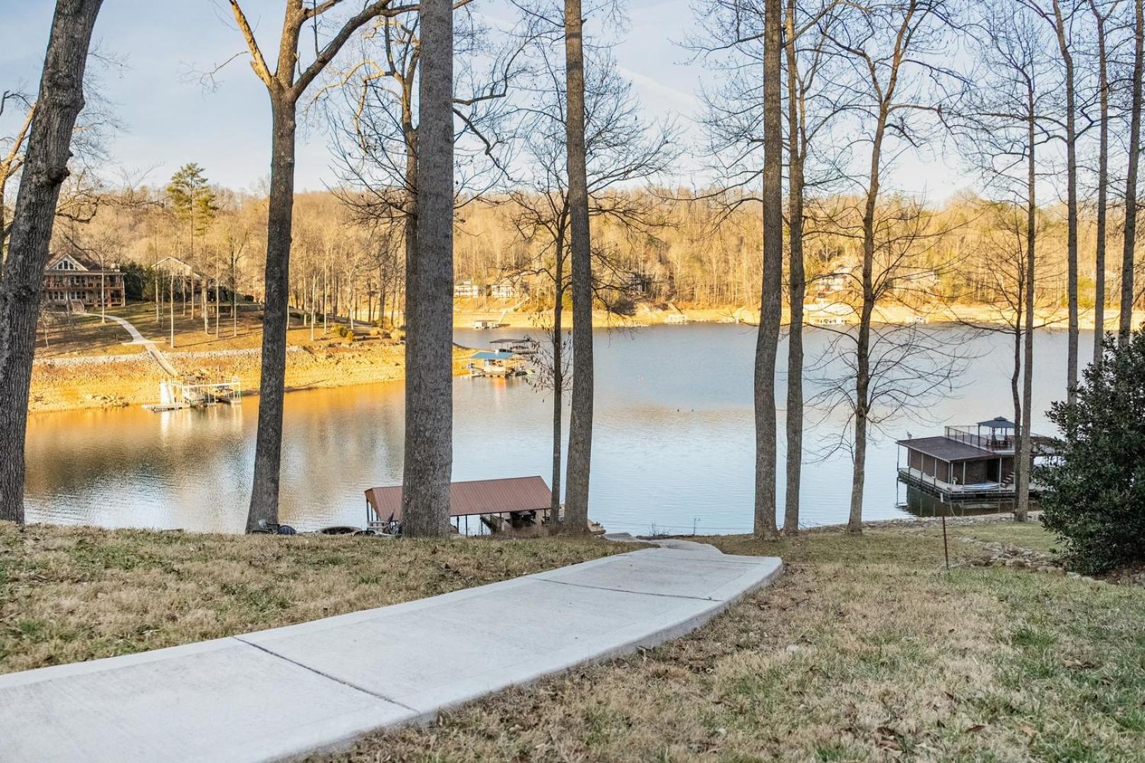 Norris Lake Cabin | Dock + Kayaks + Games