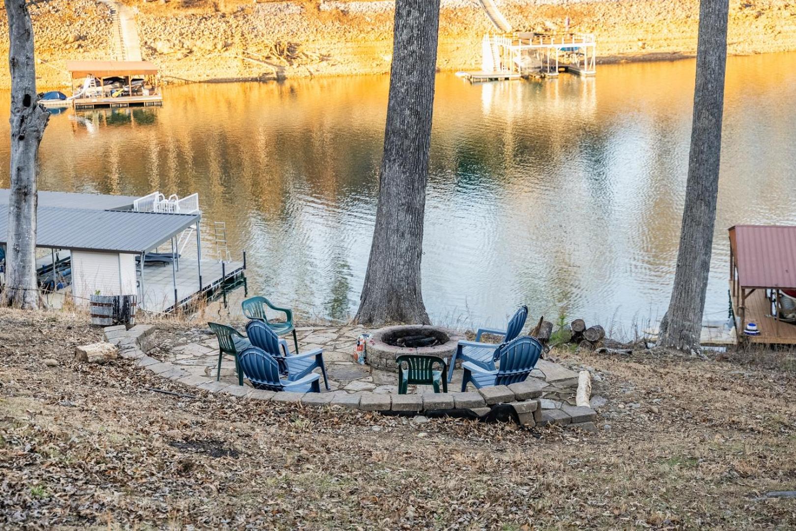 Norris Lake Cabin | Dock + Kayaks + Games