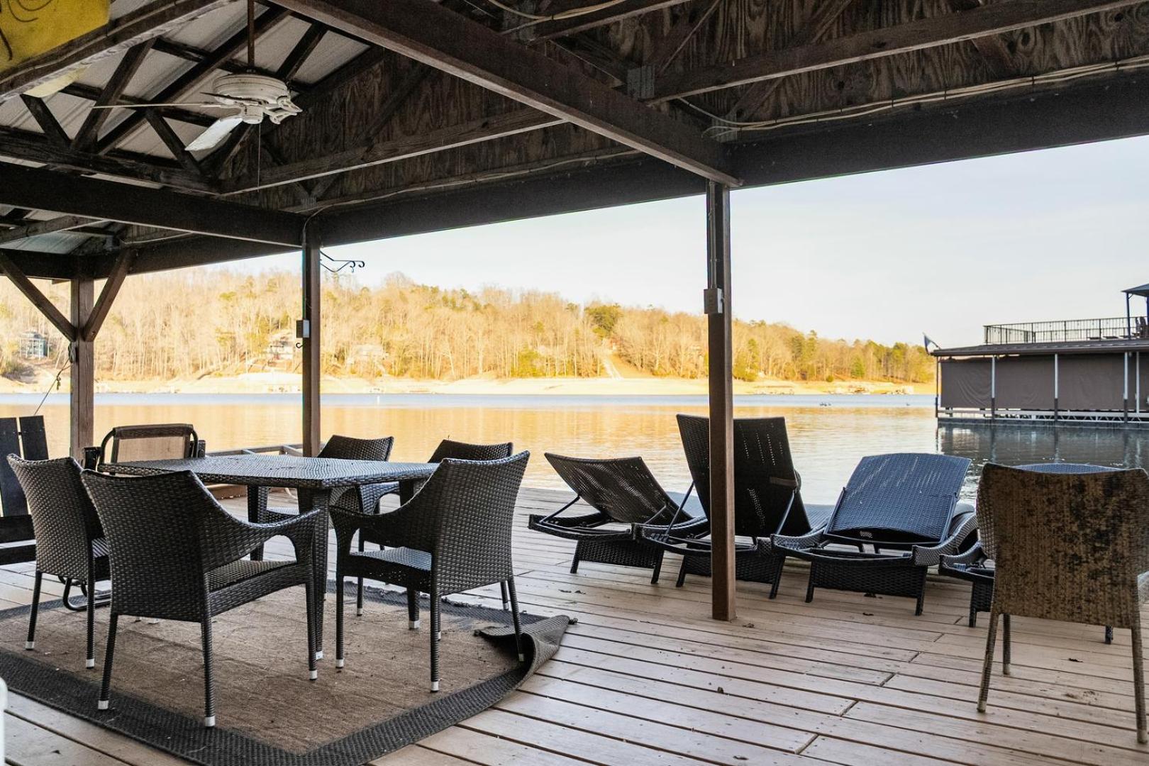 Norris Lake Cabin | Dock + Kayaks + Games