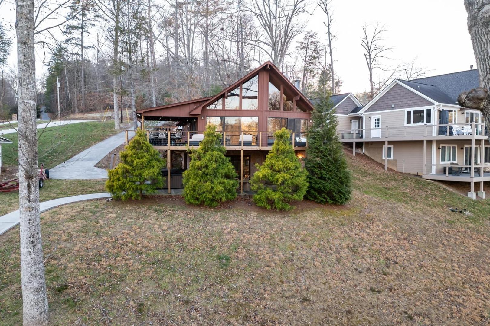 Norris Lake Cabin | Dock + Kayaks + Games
