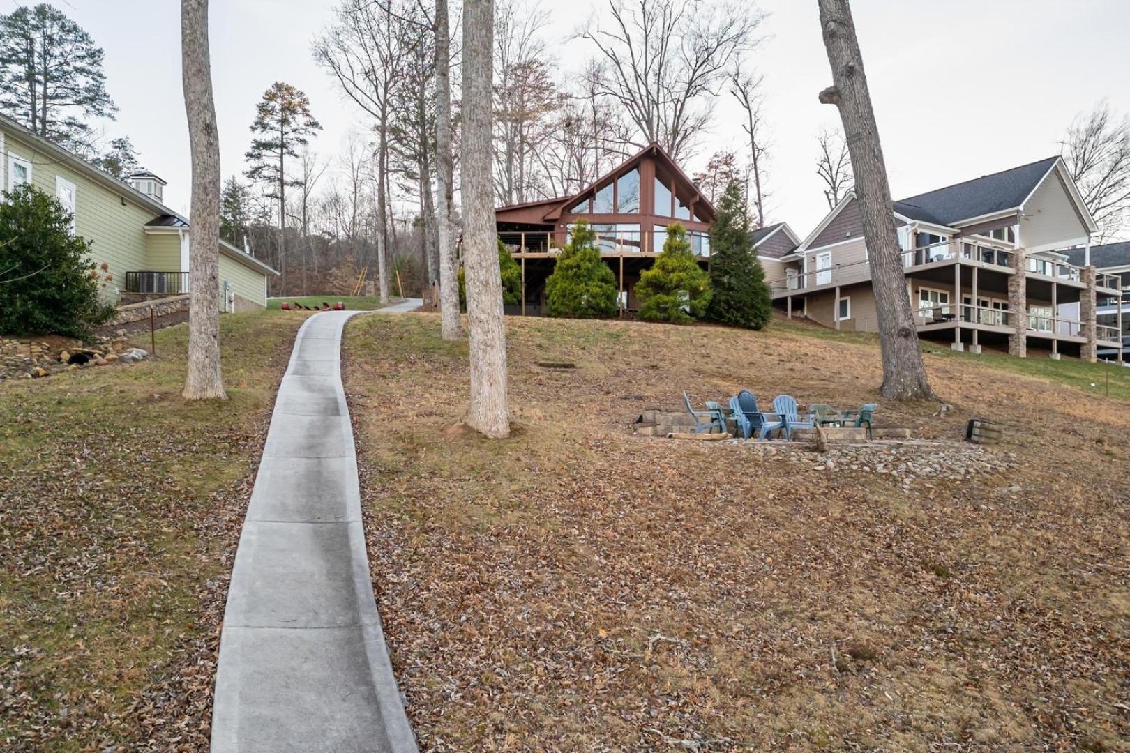 Norris Lake Cabin | Dock + Kayaks + Games