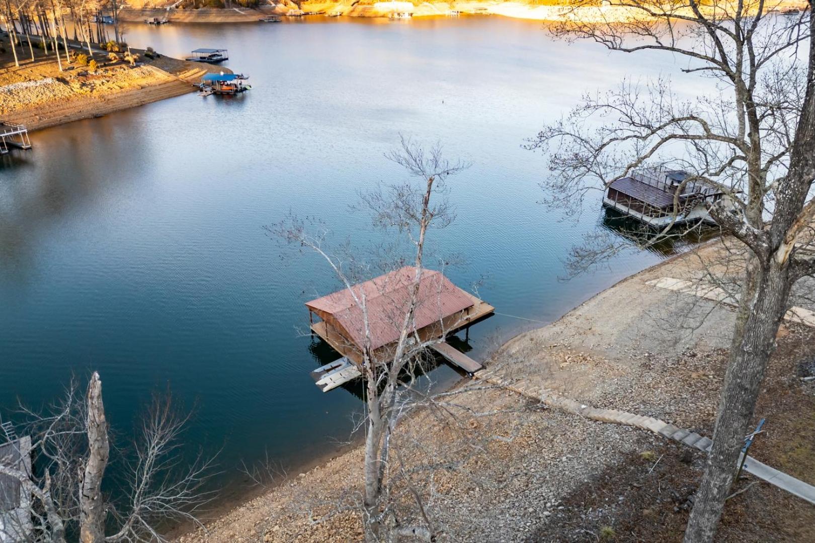 Norris Lake Cabin | Dock + Kayaks + Games