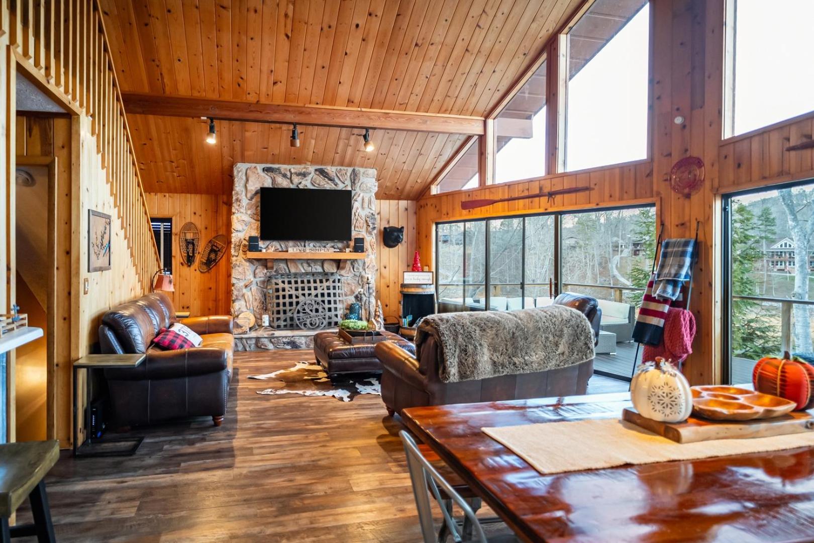Norris Lake Cabin | Dock + Kayaks + Games