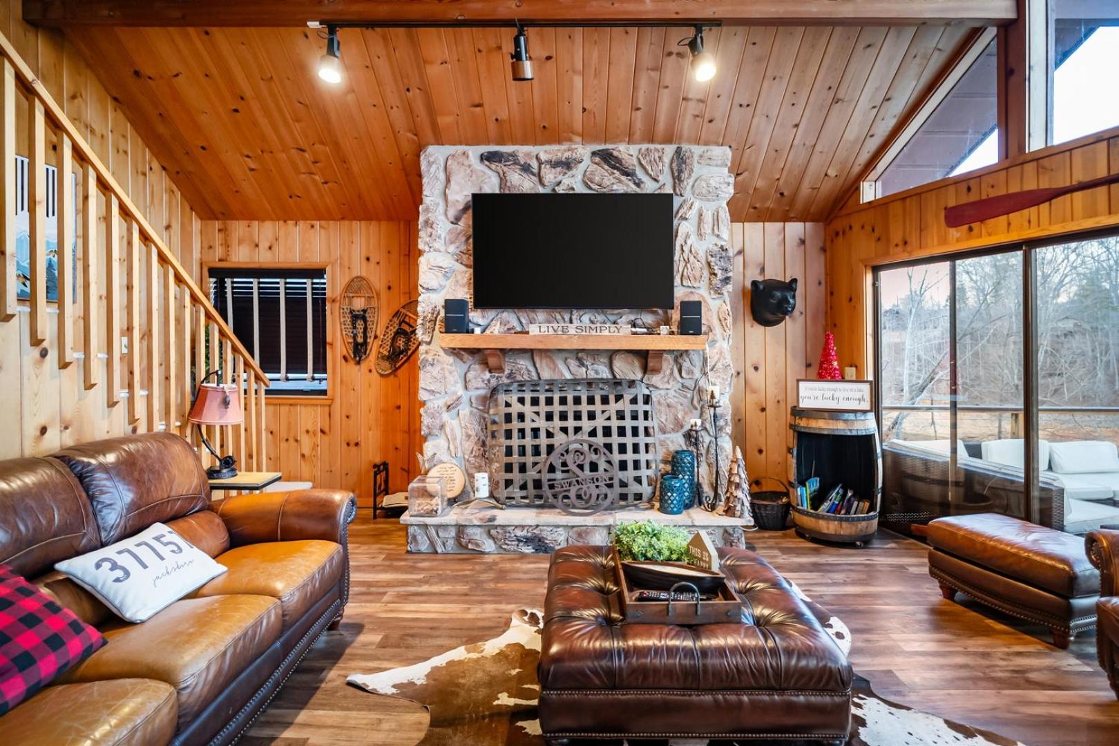 Norris Lake Cabin | Dock + Kayaks + Games