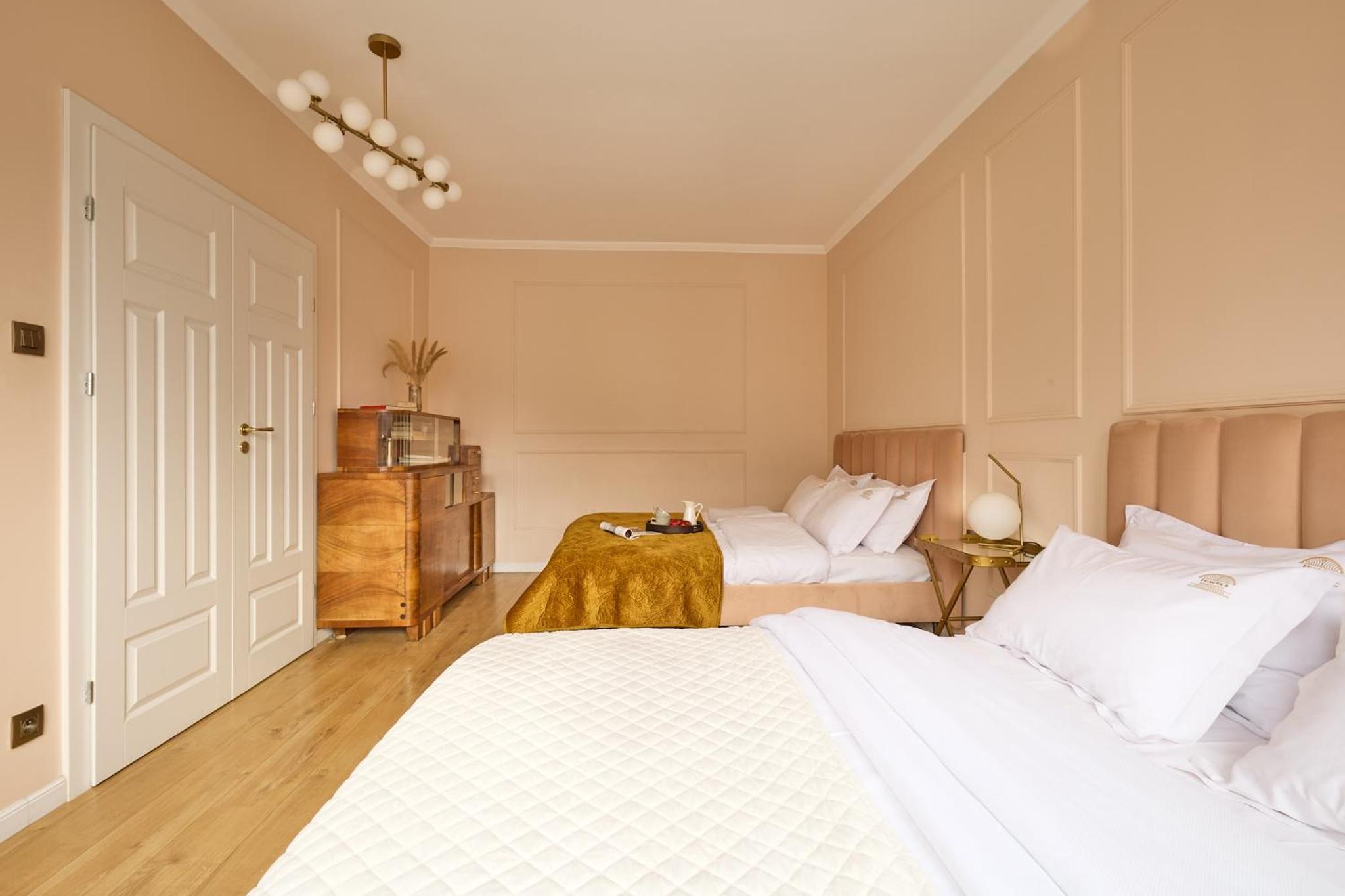 Polka Apartment 2-bed