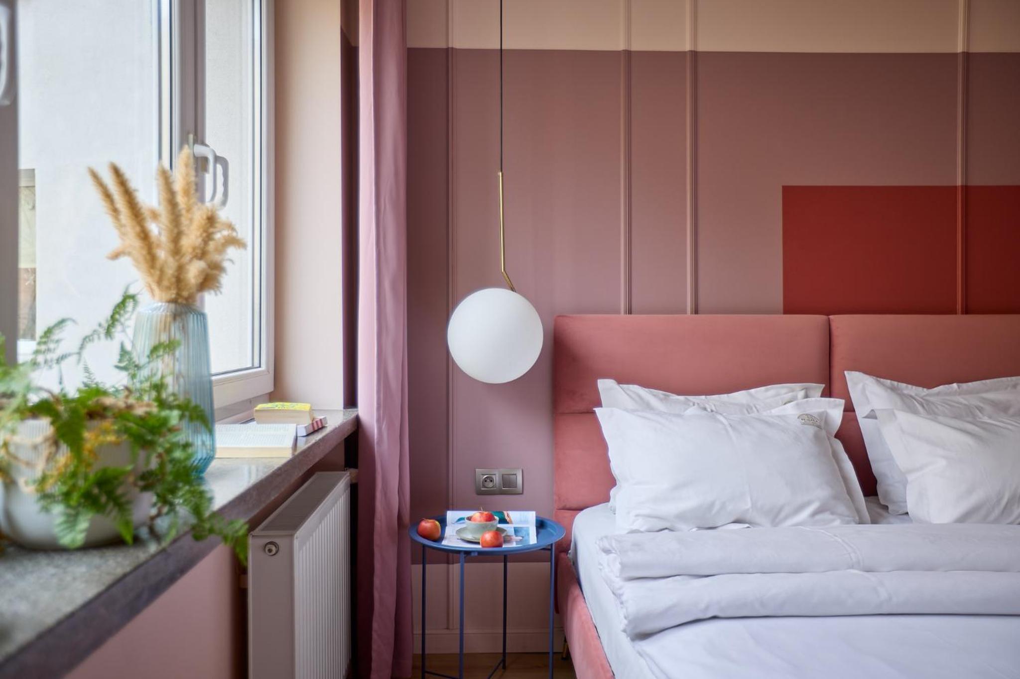 Polka Apartment 2-bed