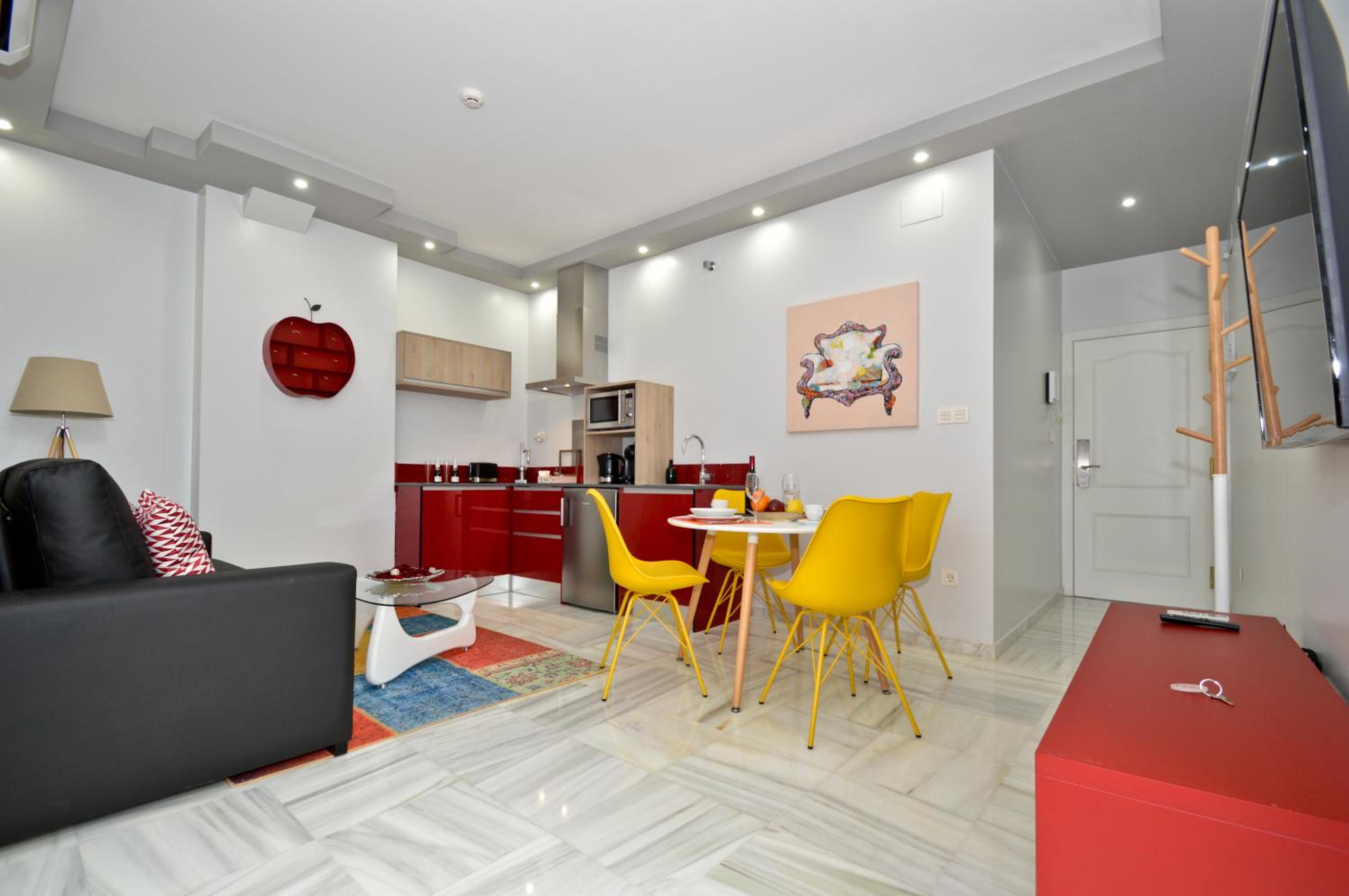The Zentral Arenal Suites
