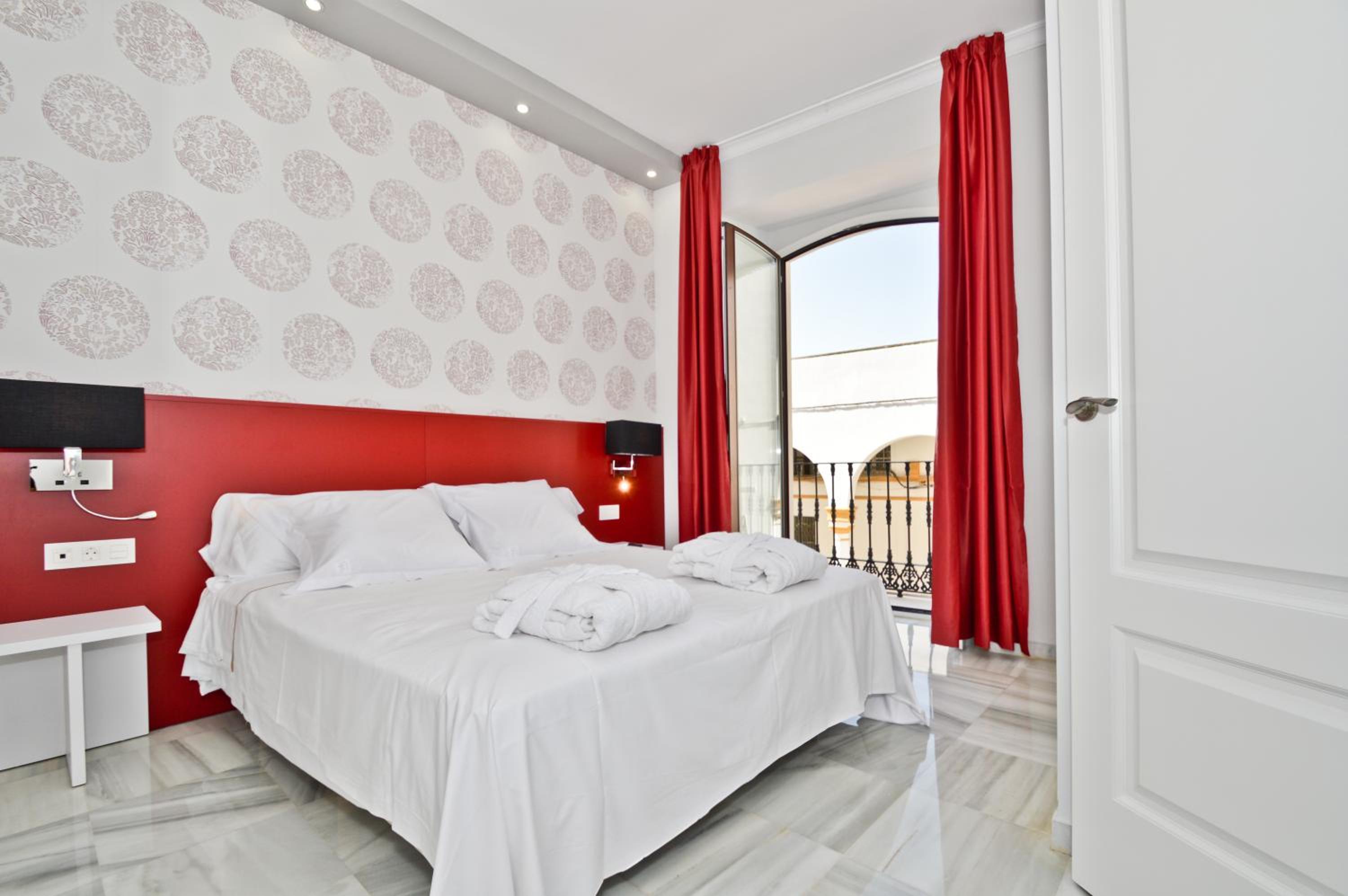 The Zentral Arenal Suites