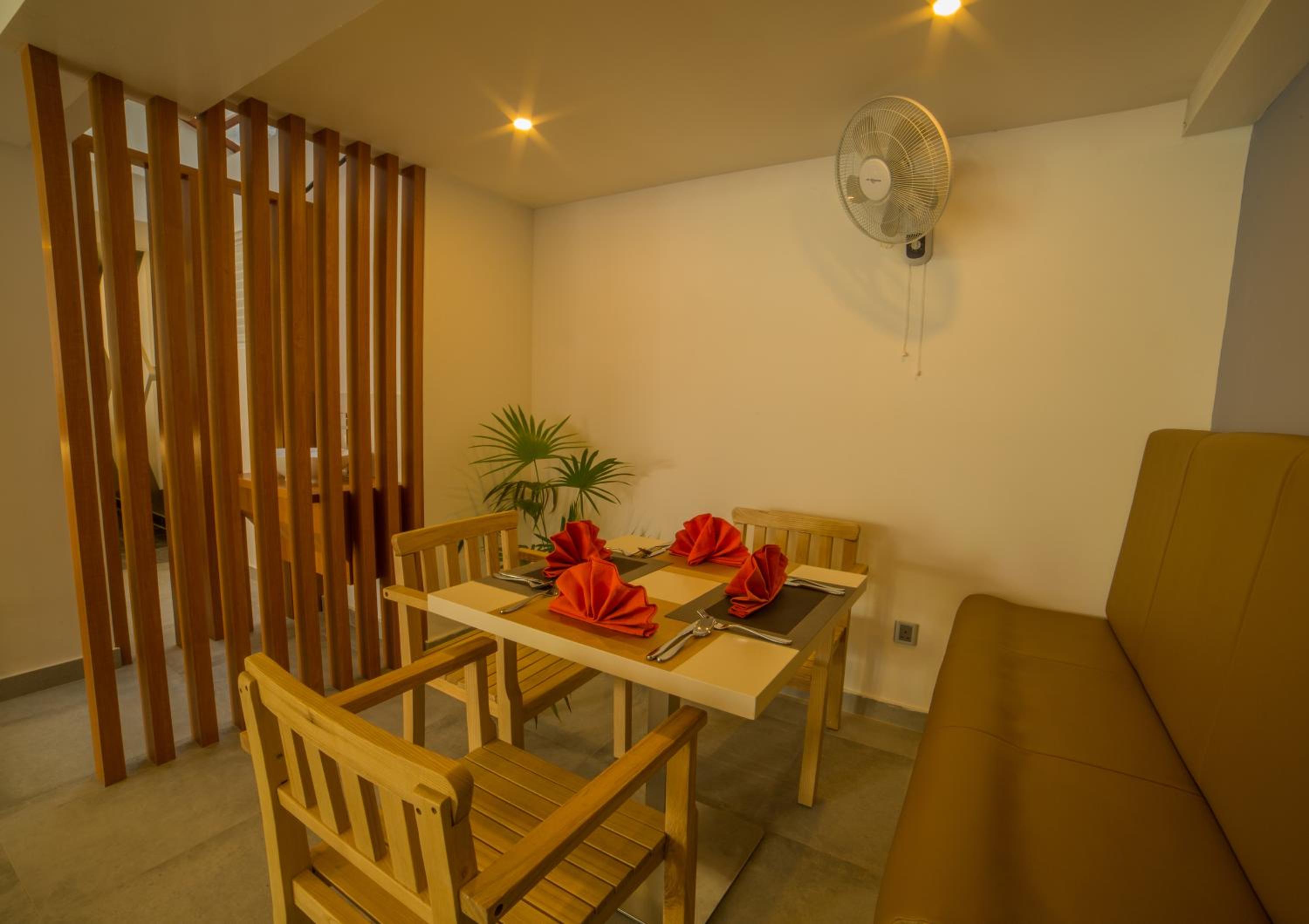 Kuredhi Beach Inn