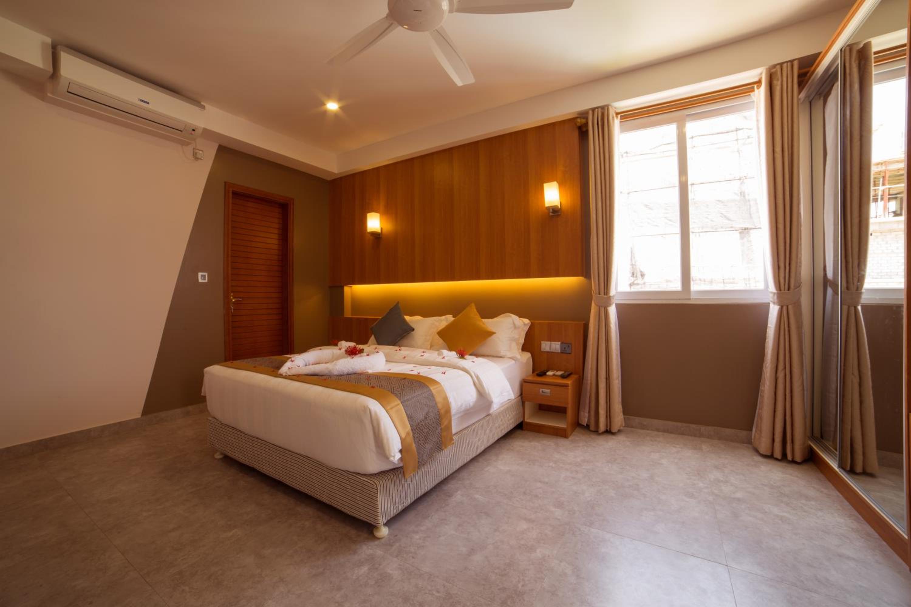 Kuredhi Beach Inn