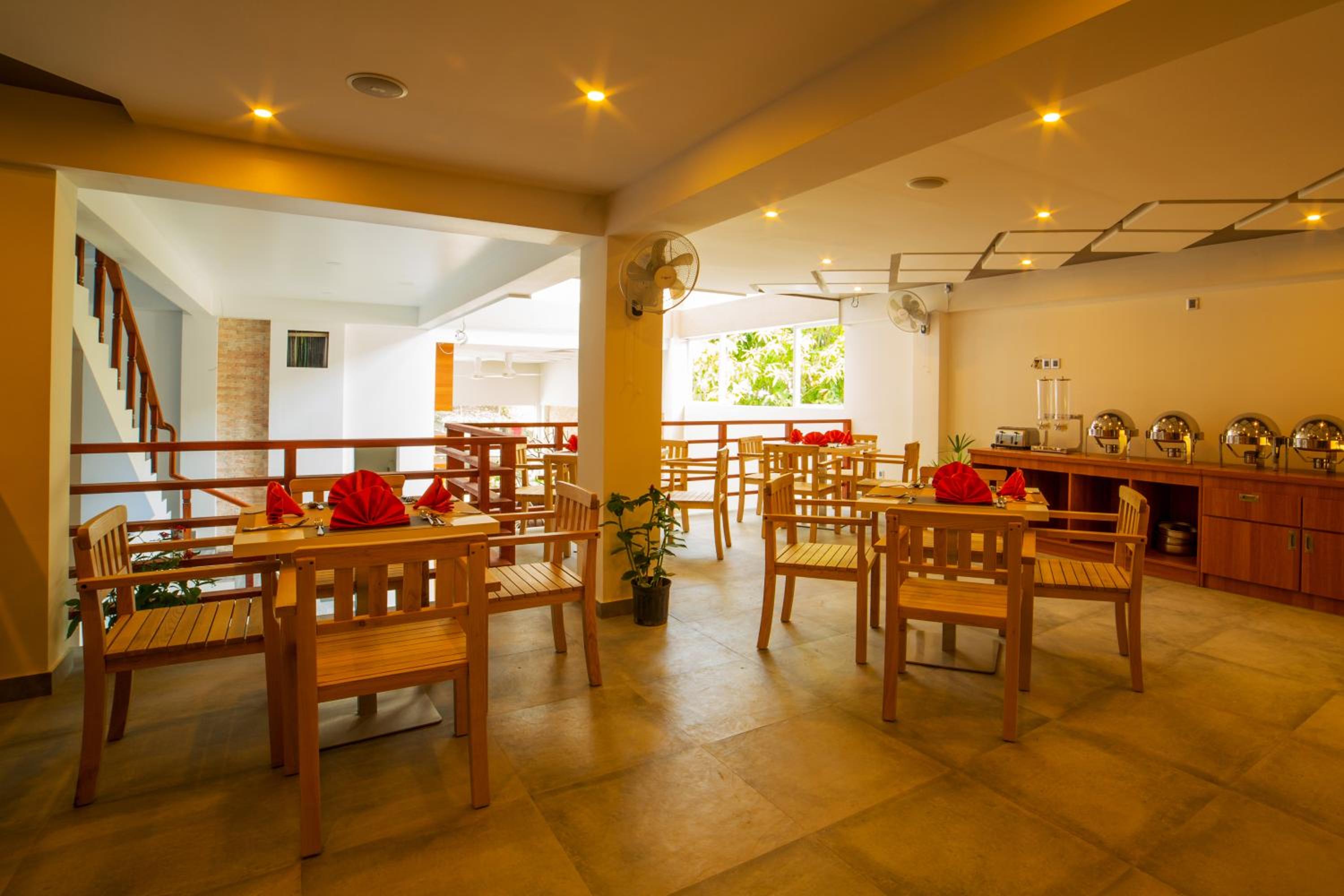 Kuredhi Beach Inn