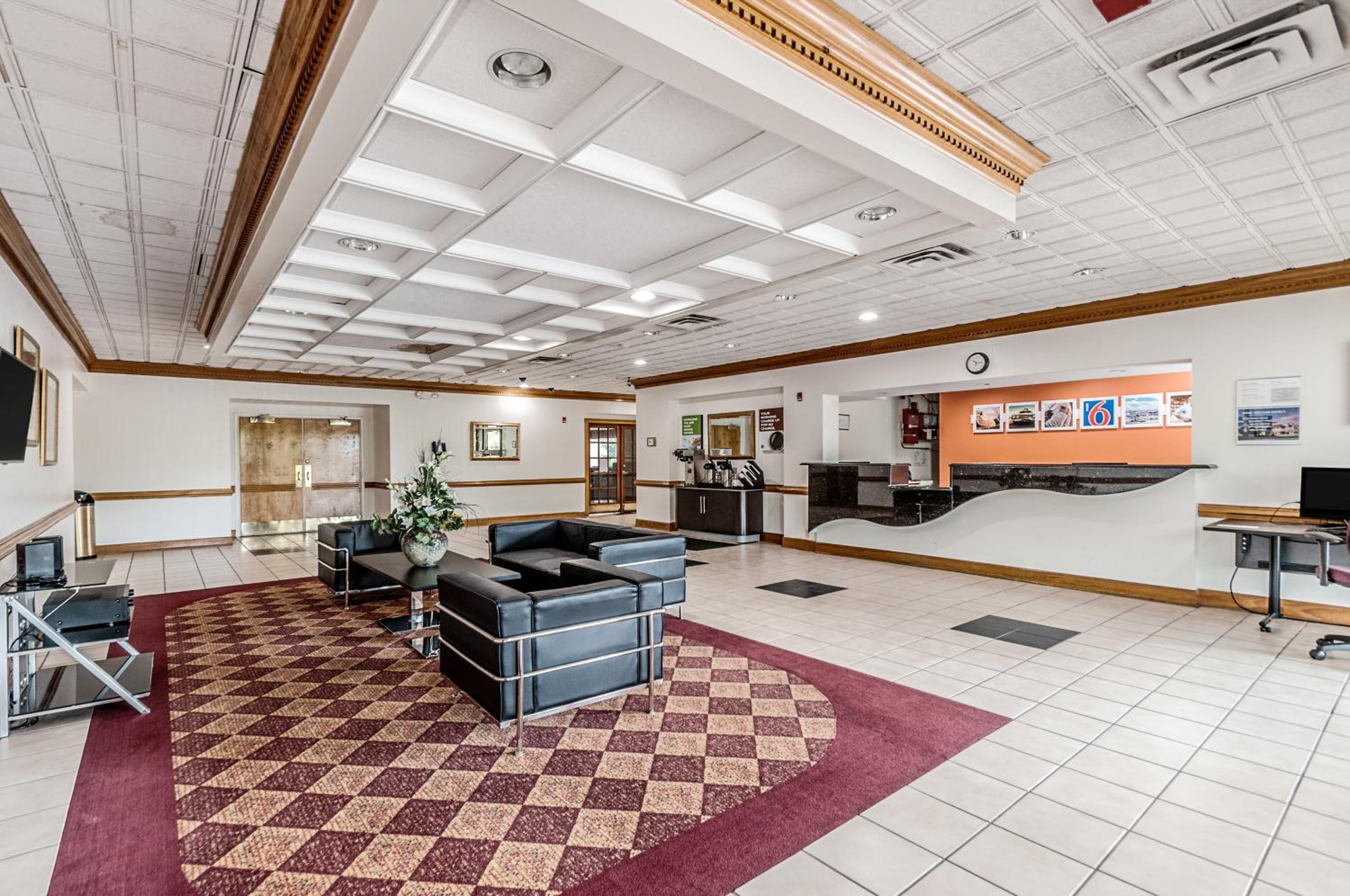 Dumfries Vacations - Motel 6-Dumfries, VA - Property Image 9