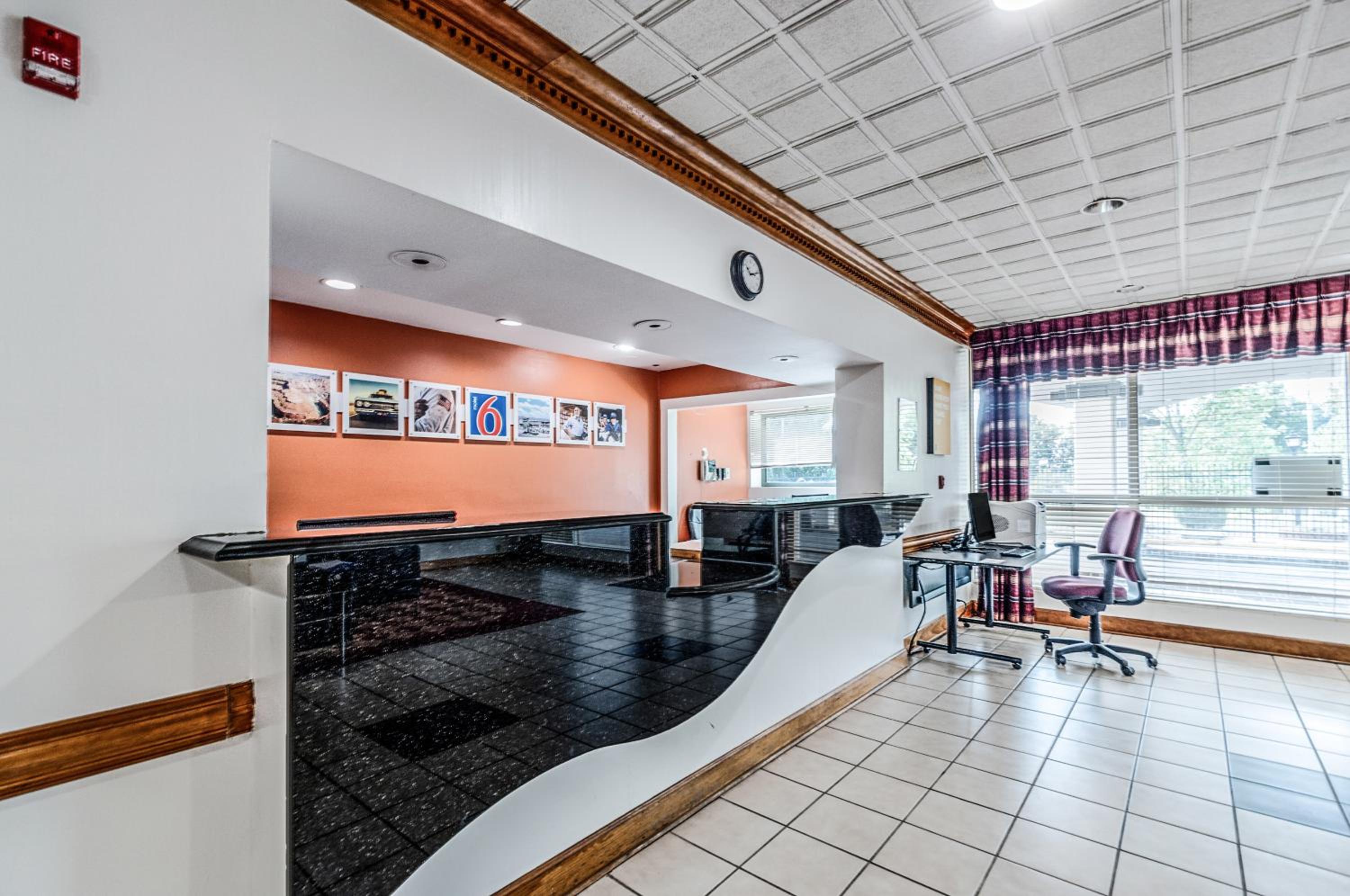 Dumfries Vacations - Motel 6-Dumfries, VA - Property Image 4