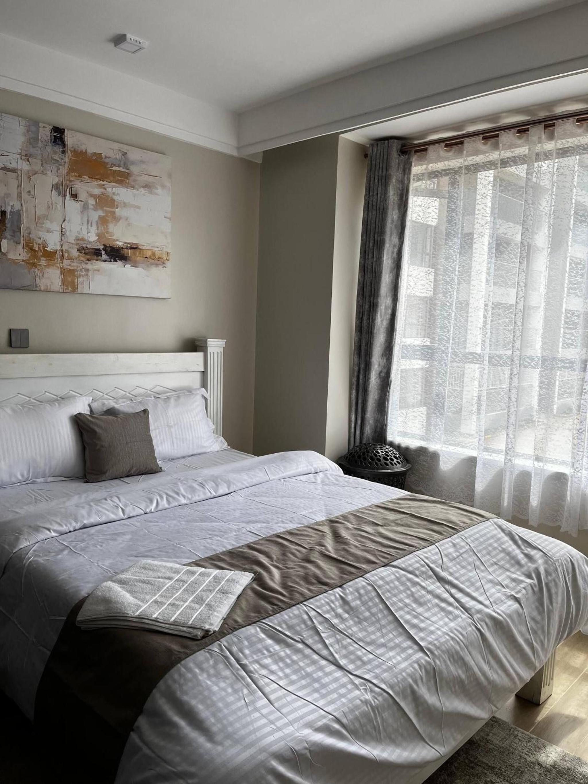 Nairobi - Fast Wifi, swimming pool, gym