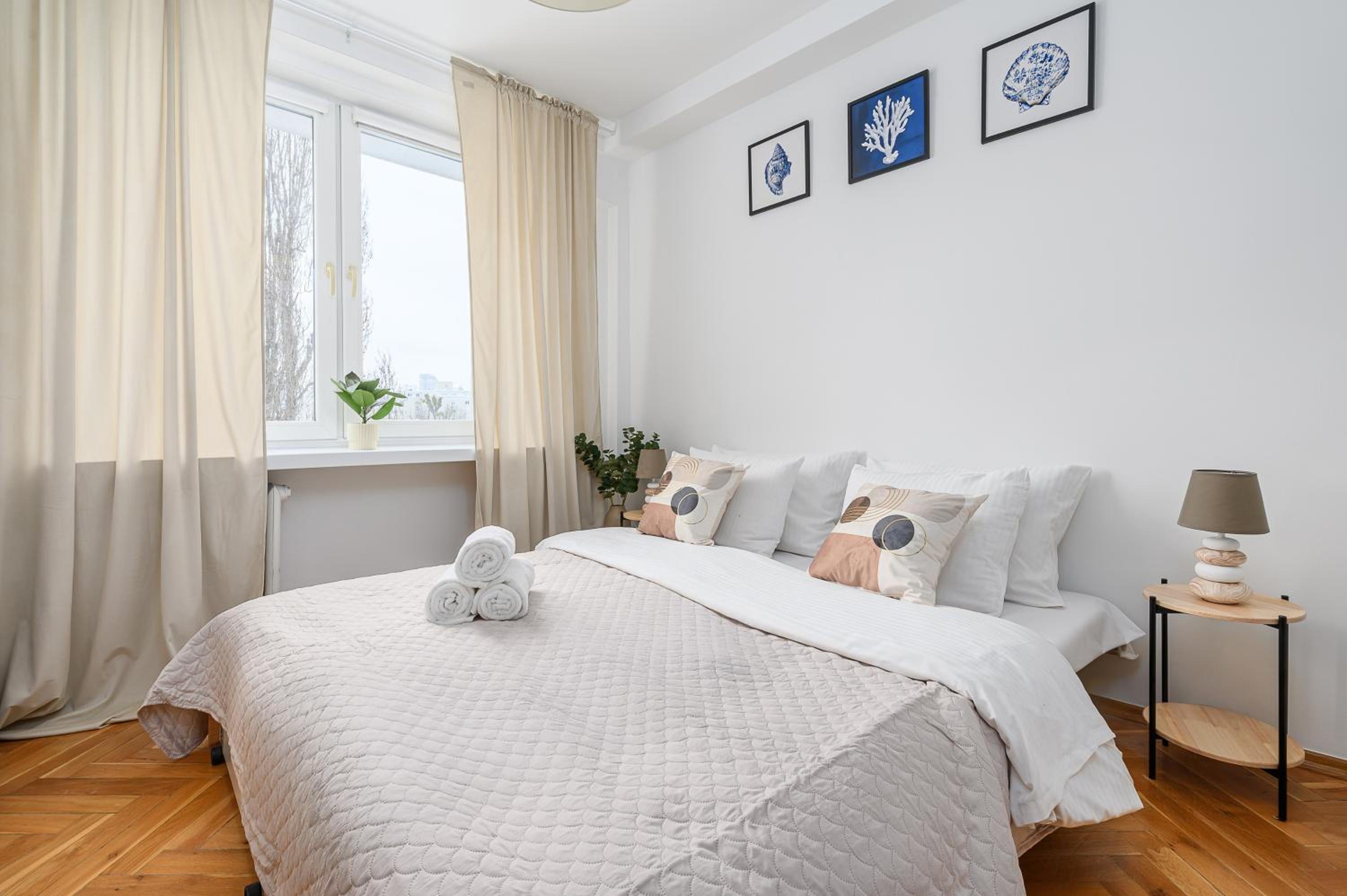 Lumina apartment near center of Warsaw