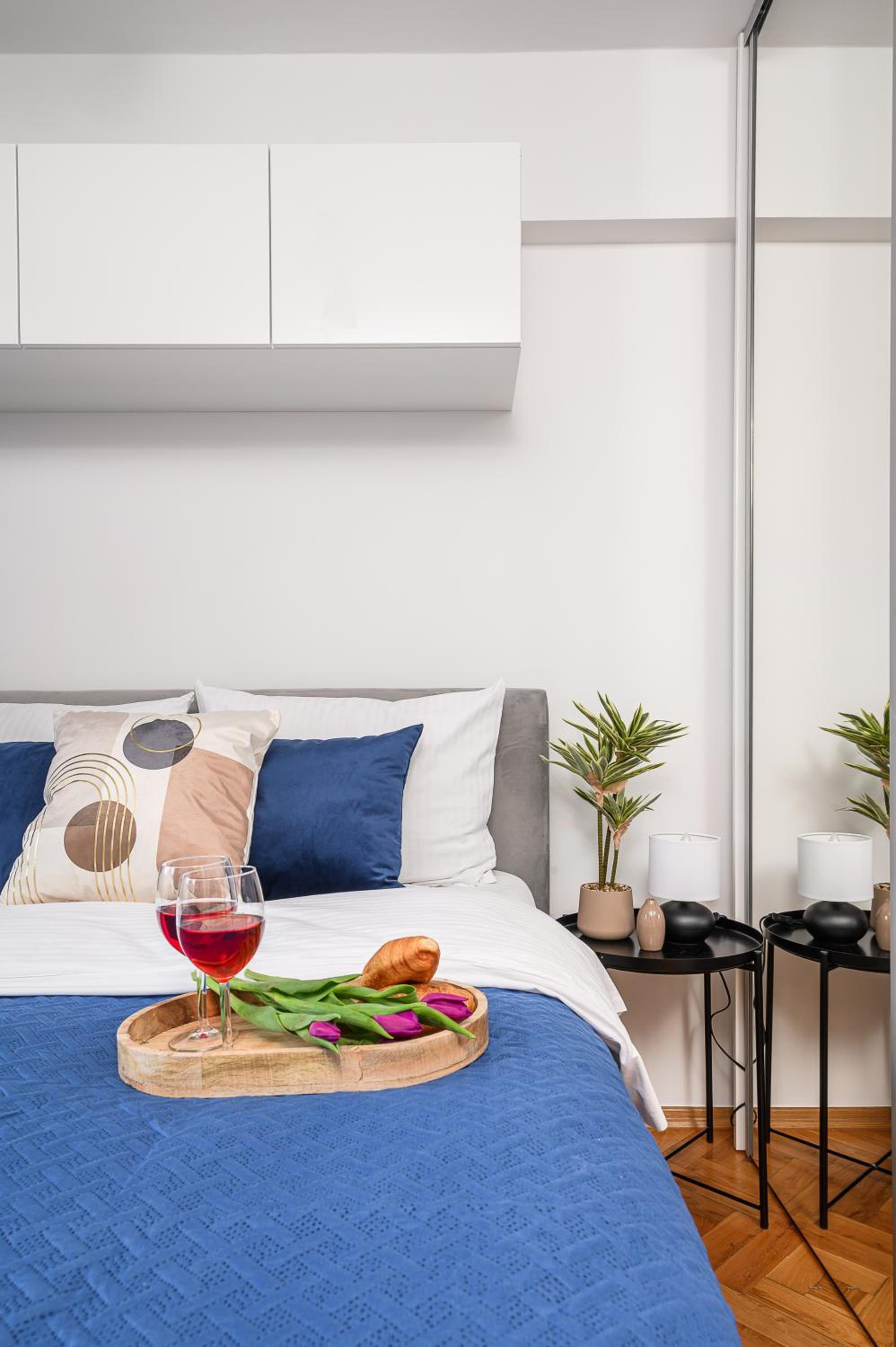 Lumina apartment near center of Warsaw