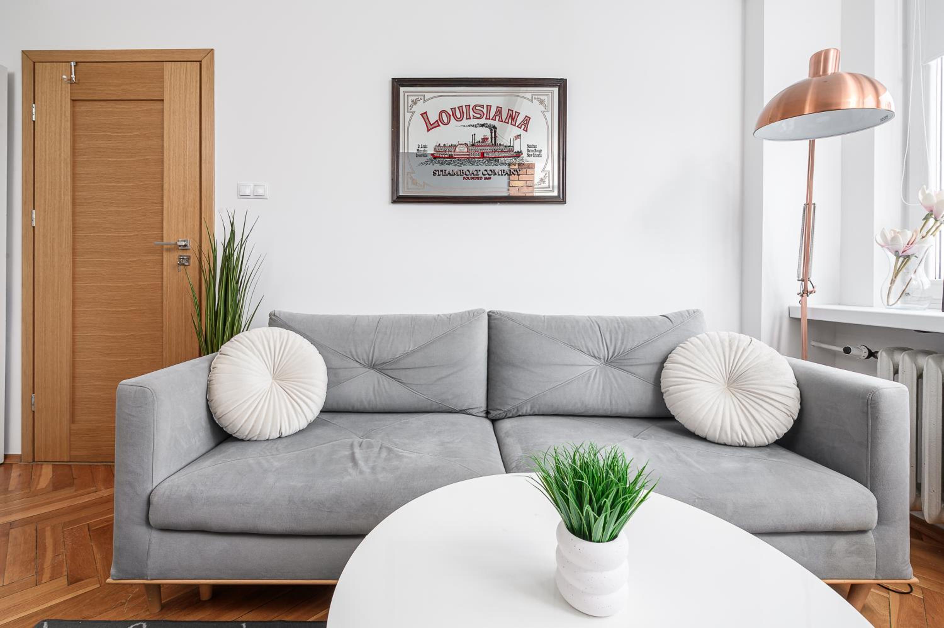 Lumina apartment near center of Warsaw