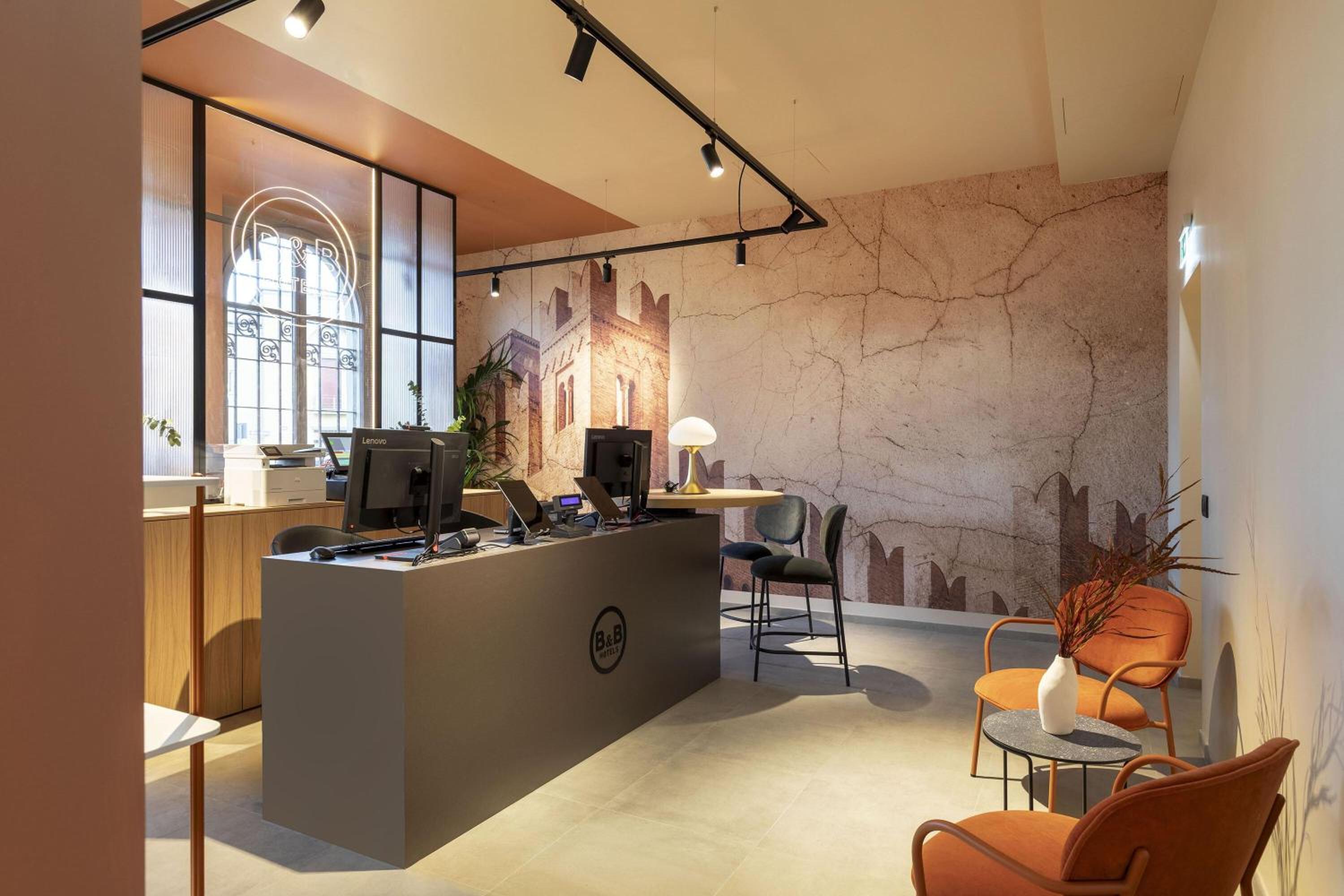 B&B HOTEL Piacenza