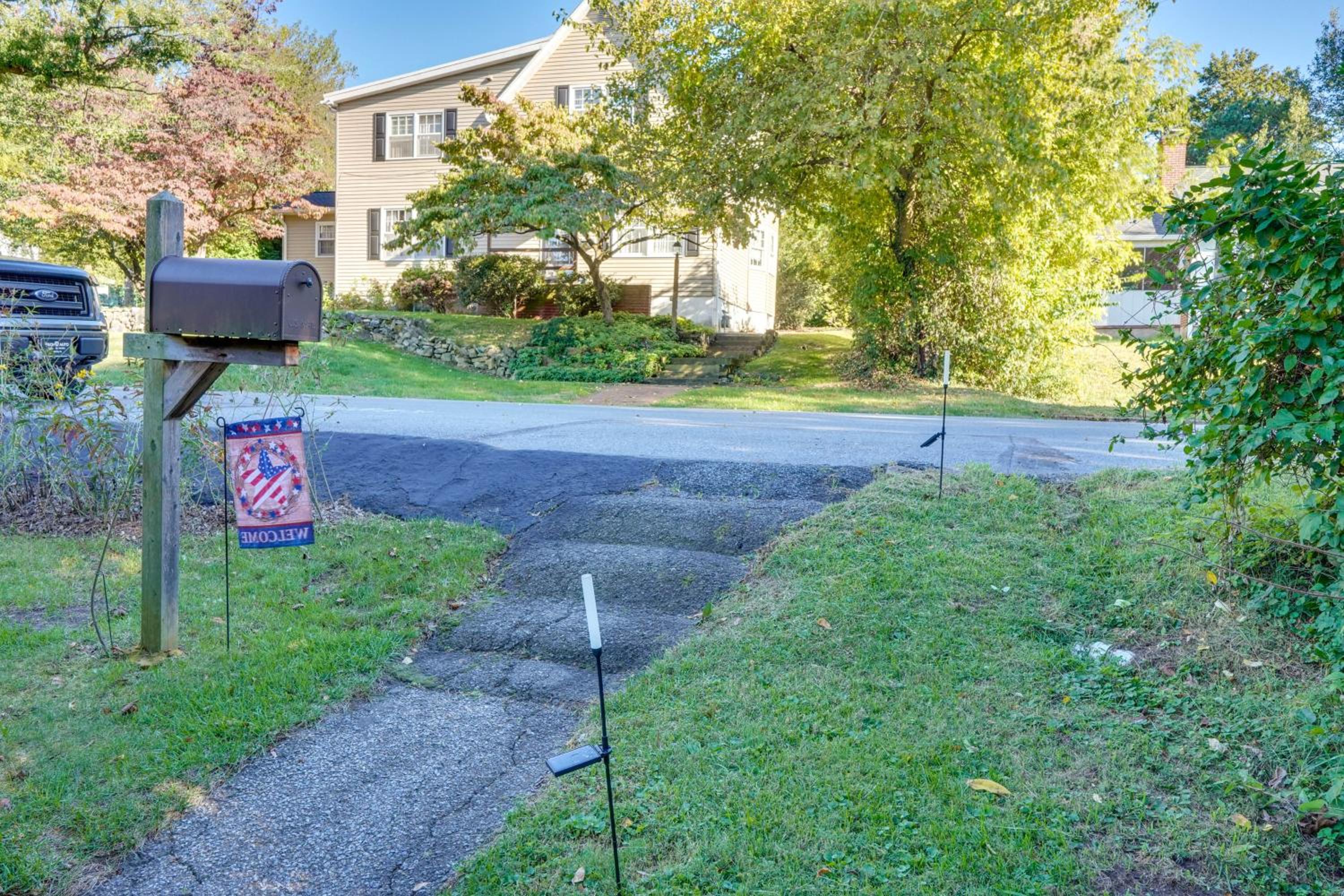 Little Woodland Home Hidden Gem By Dtwn Bethlehem