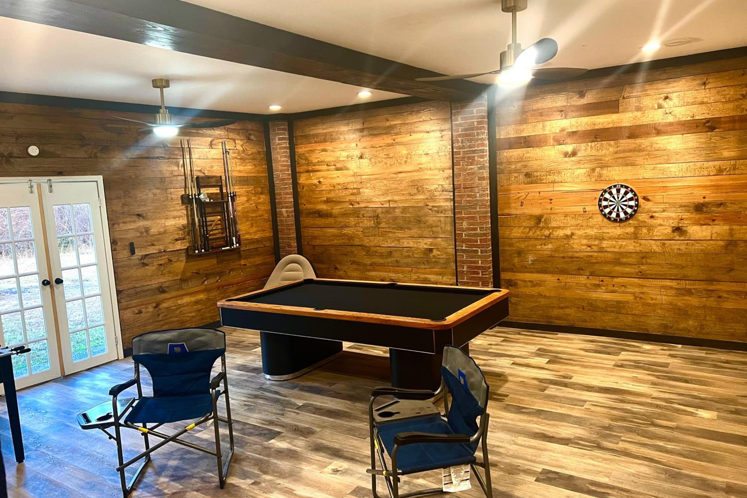 Stocked Pond Country Retreat in Oglethorpe!