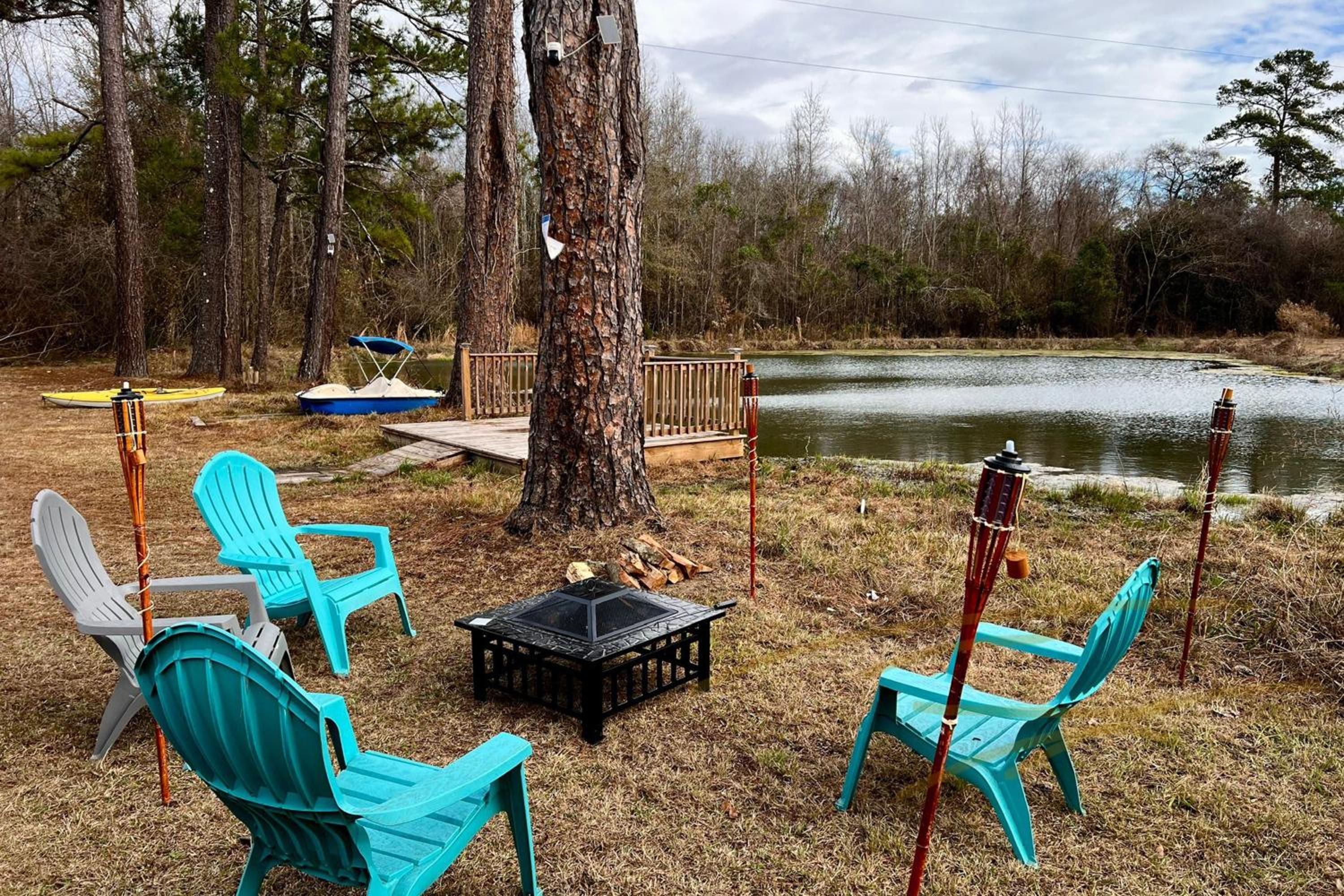 Stocked Pond Country Retreat in Oglethorpe!