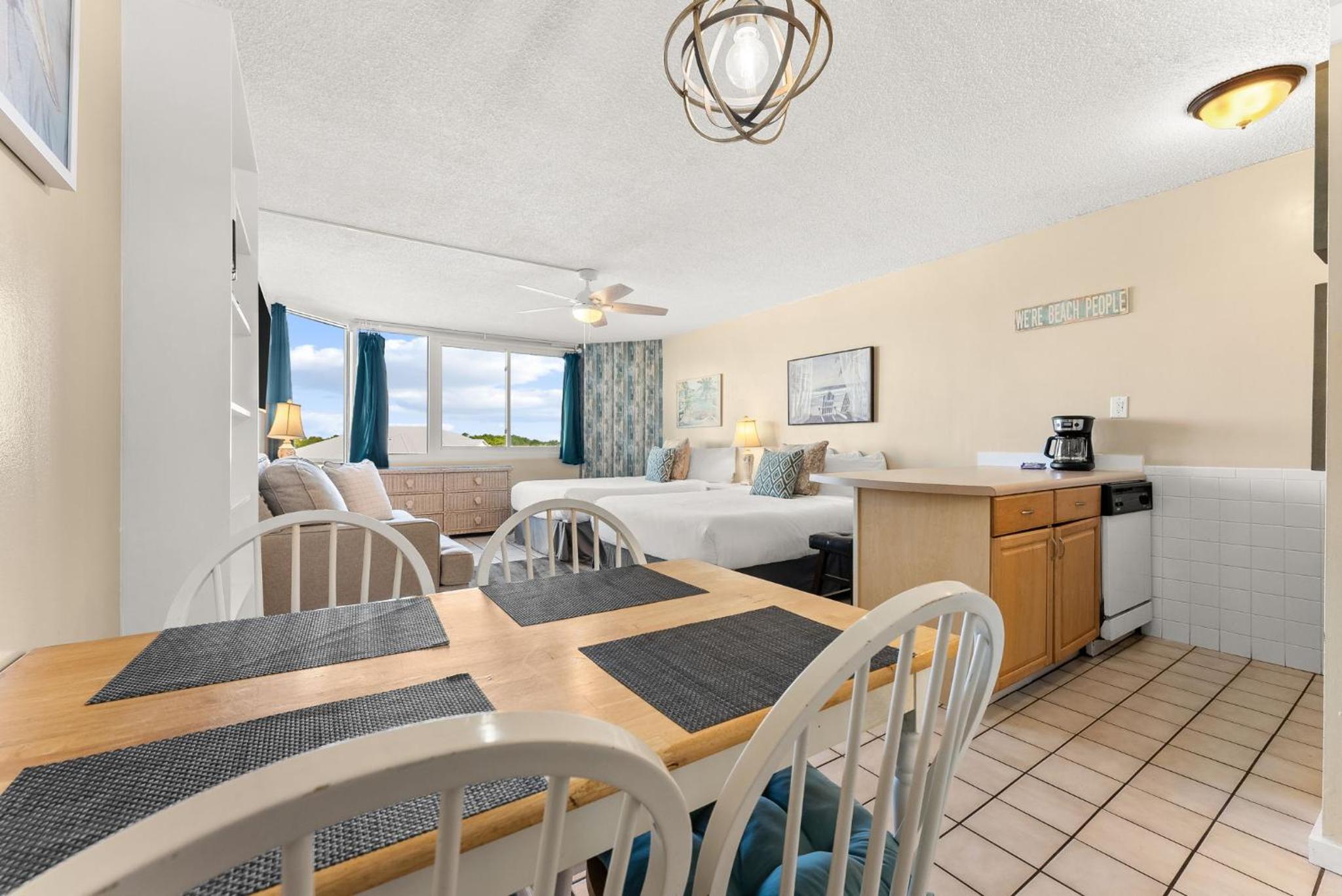 Beach Front Ocean Front Condo Top of the Gulf 516