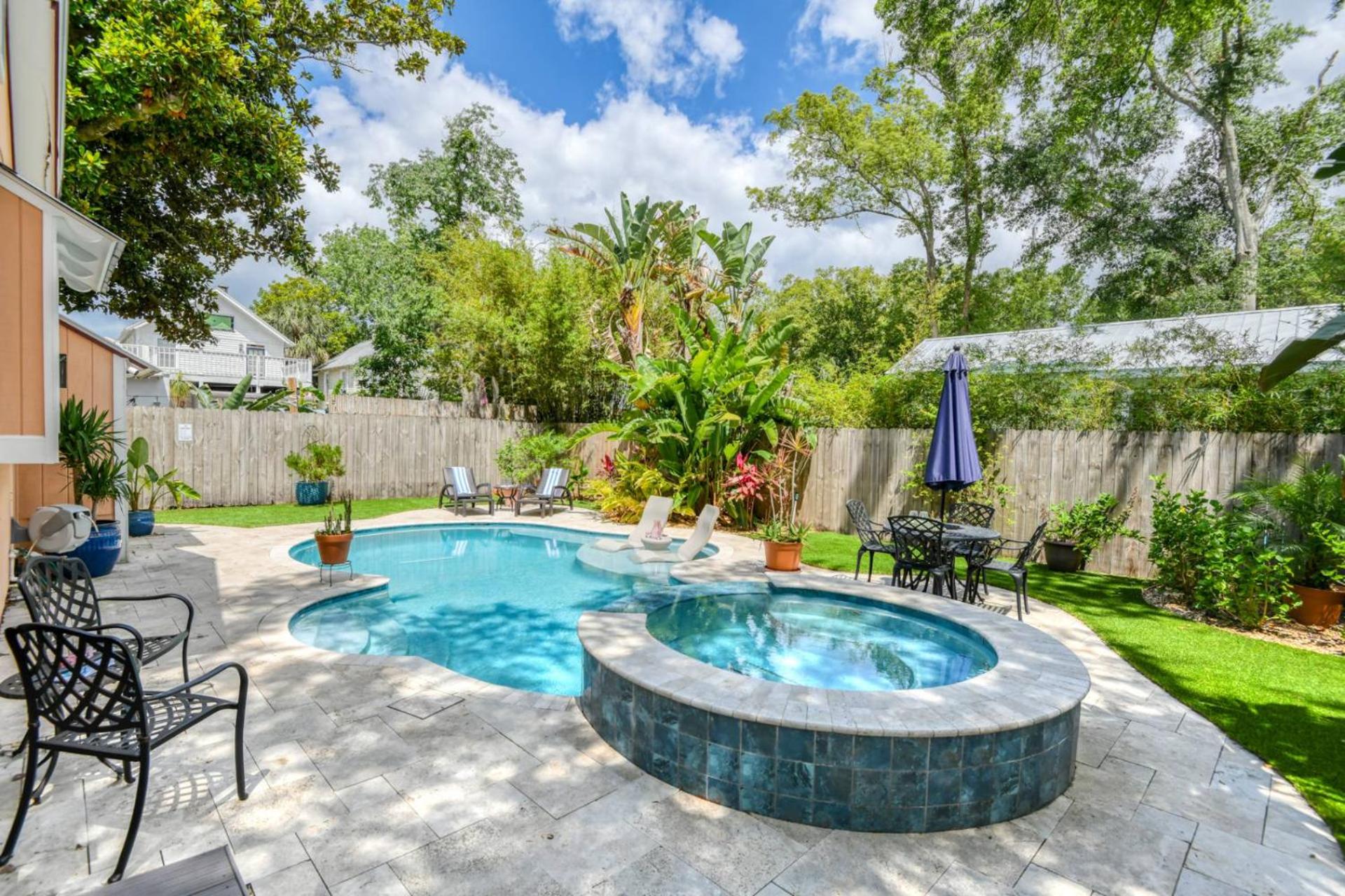 Mulberry Oasis