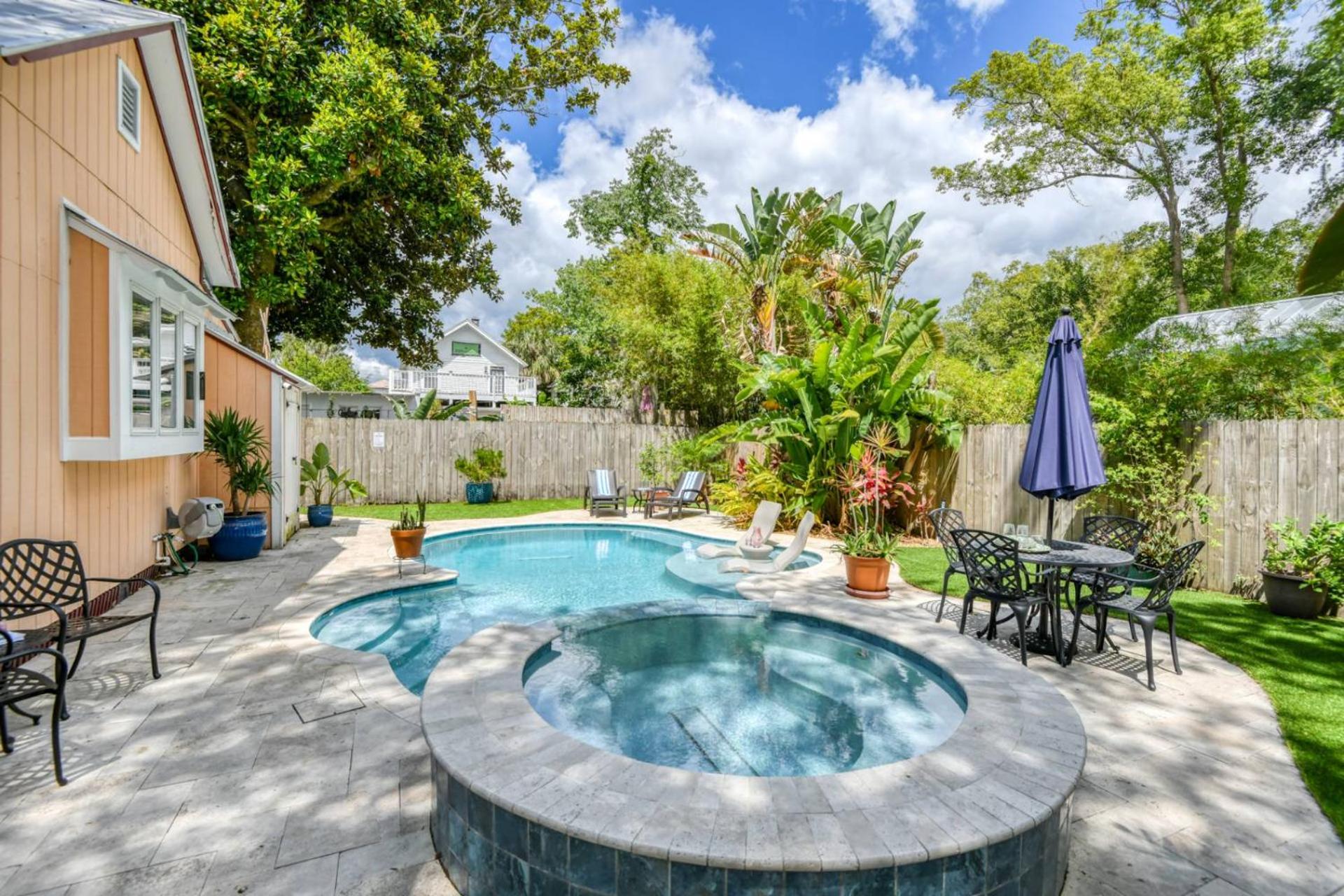 Mulberry Oasis