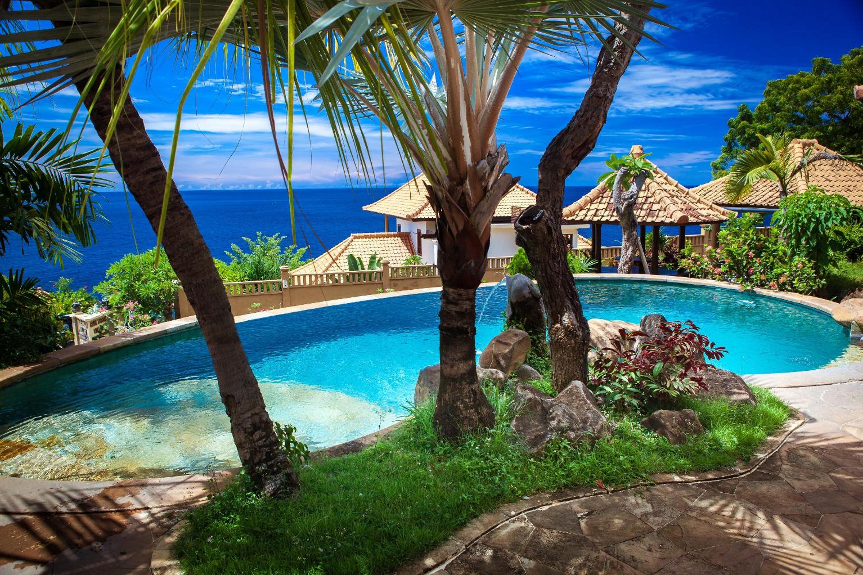 Blue Moon Villas Resort
