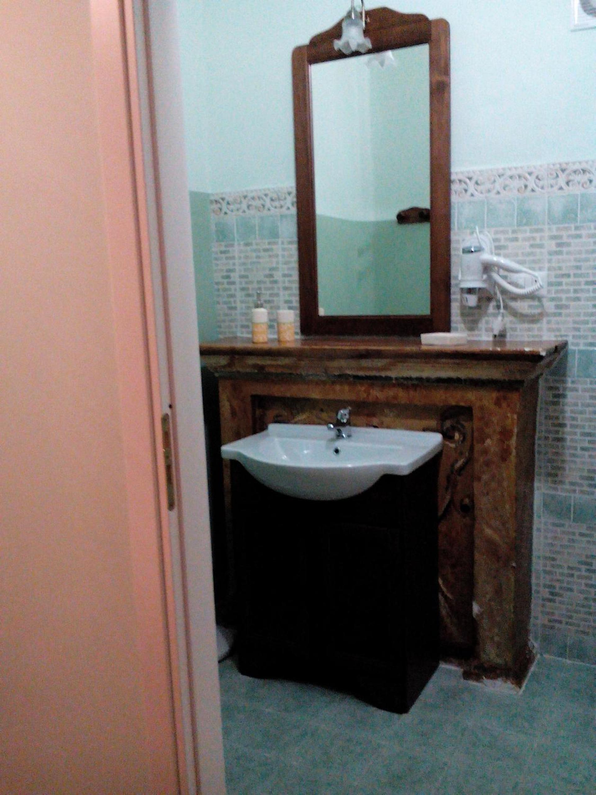 Photo 24