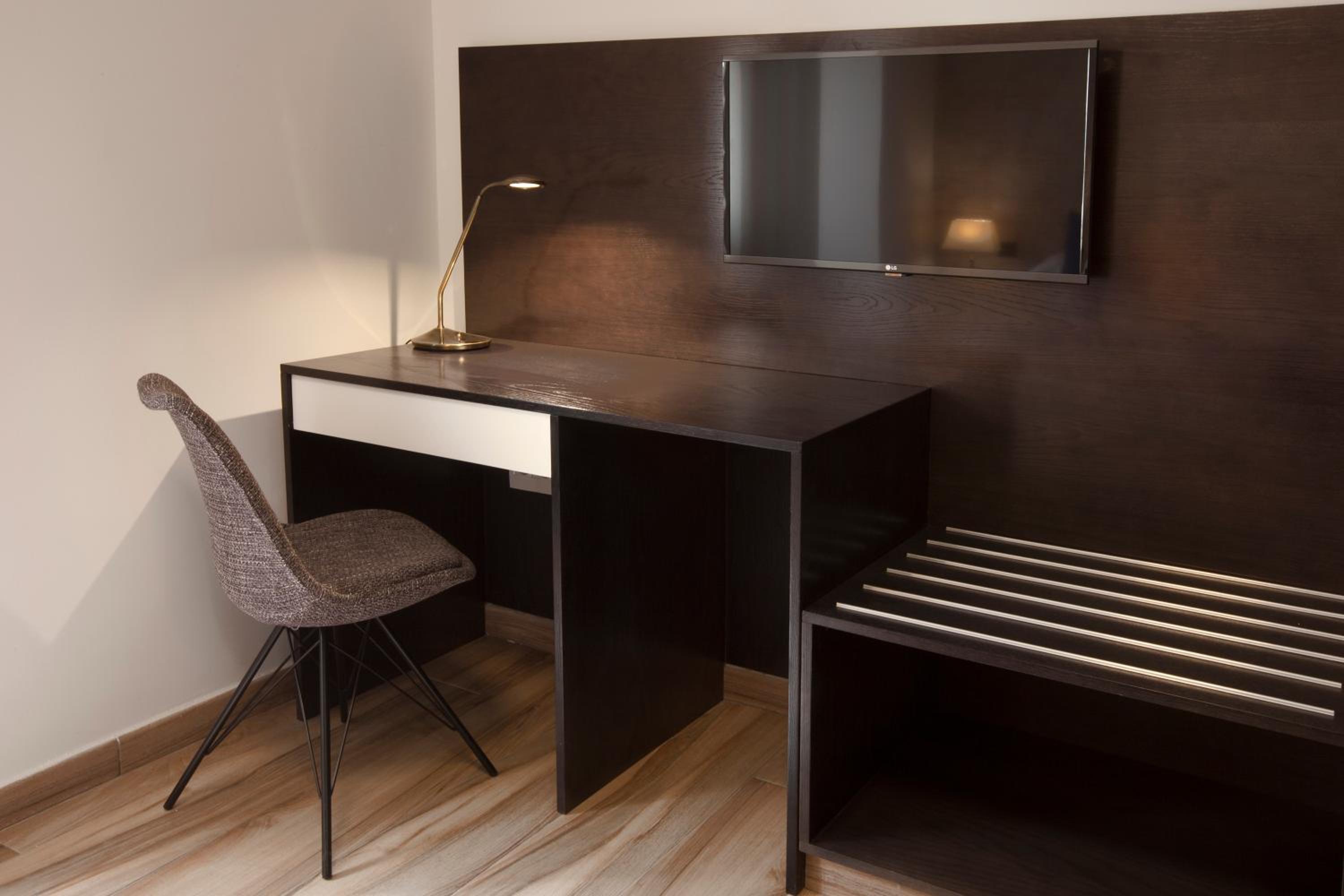 Gran Marina Suites