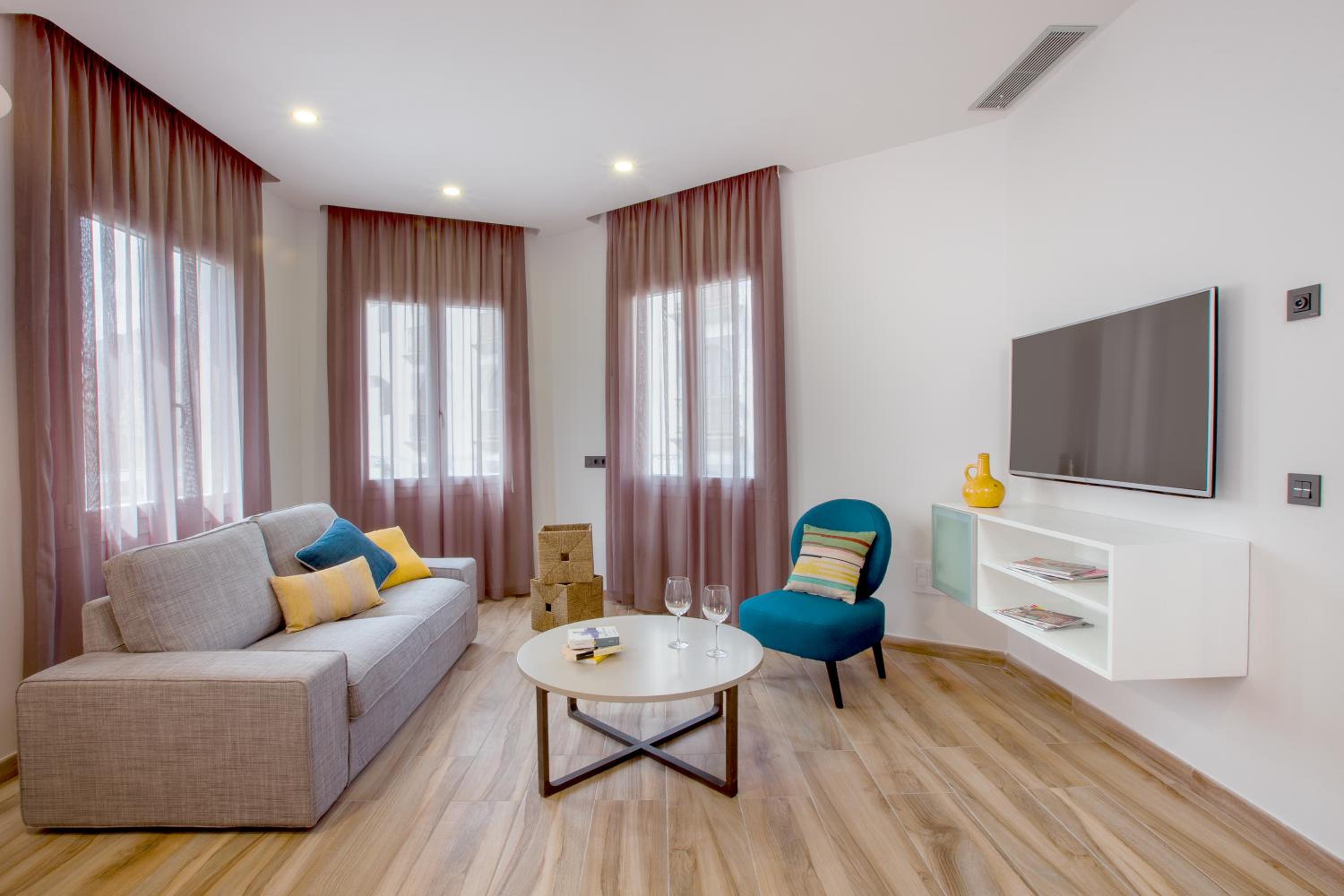 Gran Marina Suites