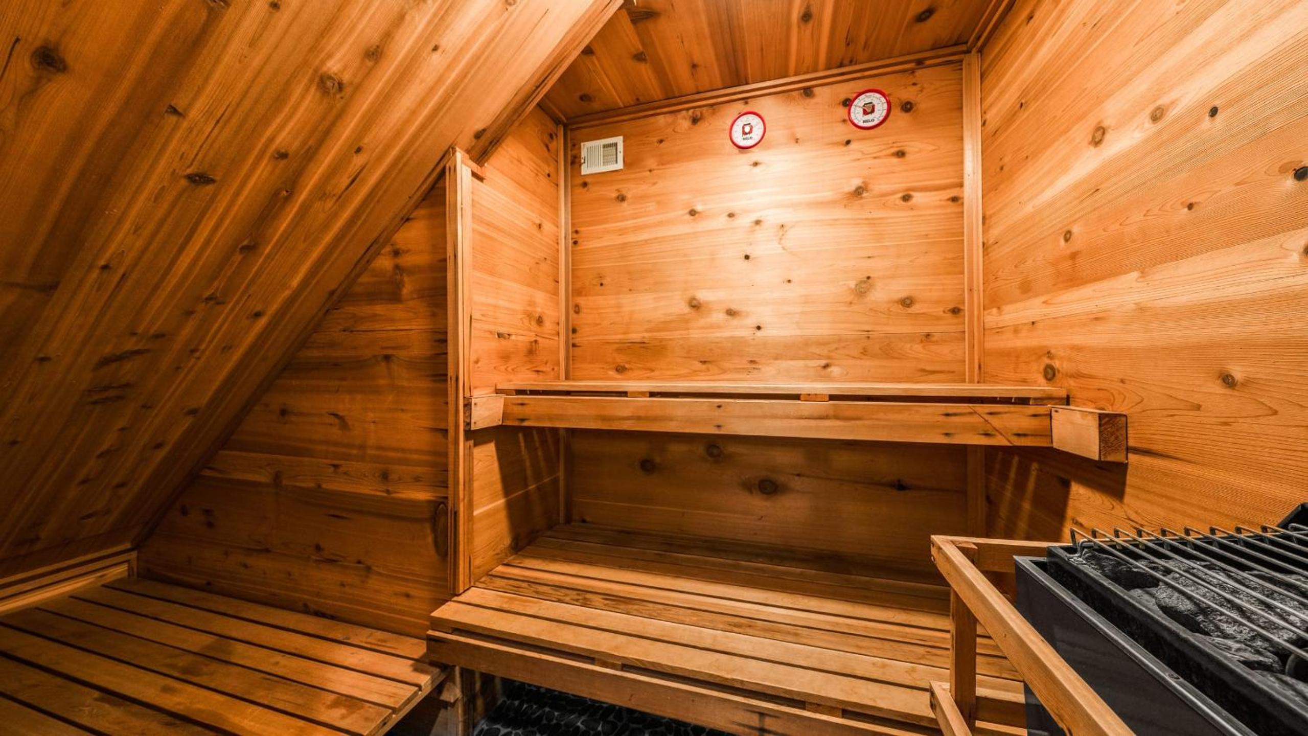 Hot Tub Sauna Forest Views in Tahoe Donner Cedar Summit by Avantstay