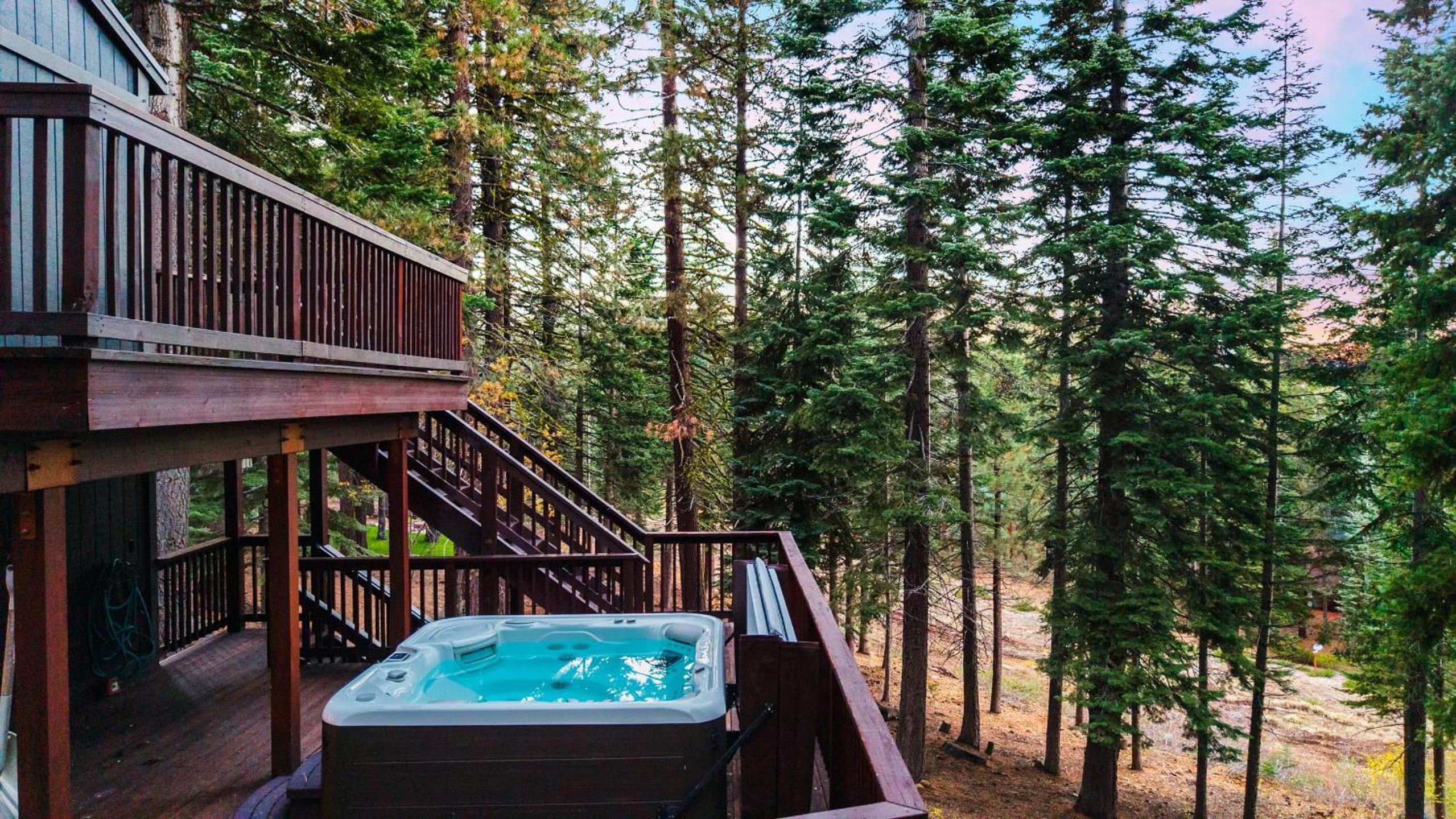Hot Tub Sauna Forest Views in Tahoe Donner Cedar Summit by Avantstay