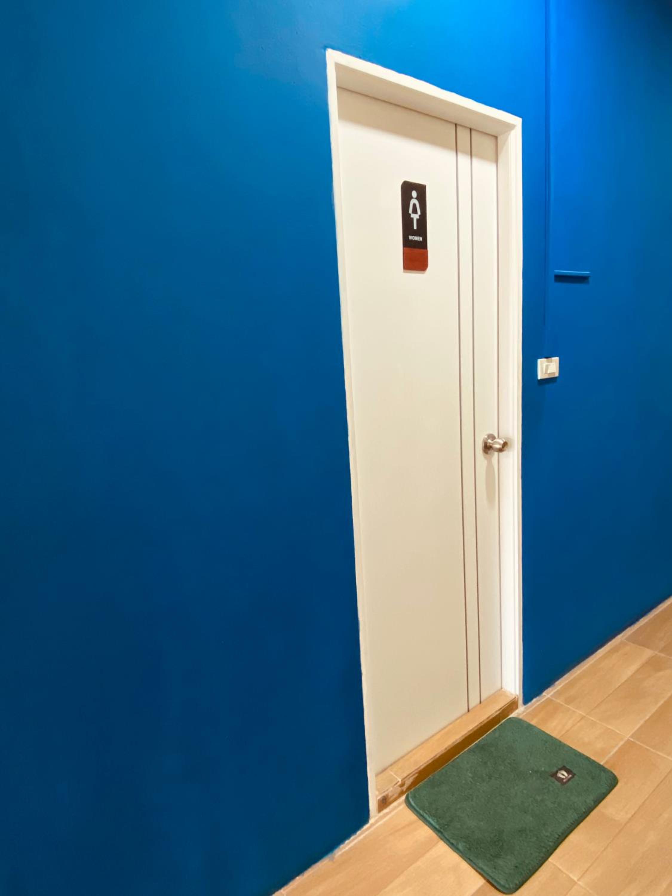 The 10 Club Hostel