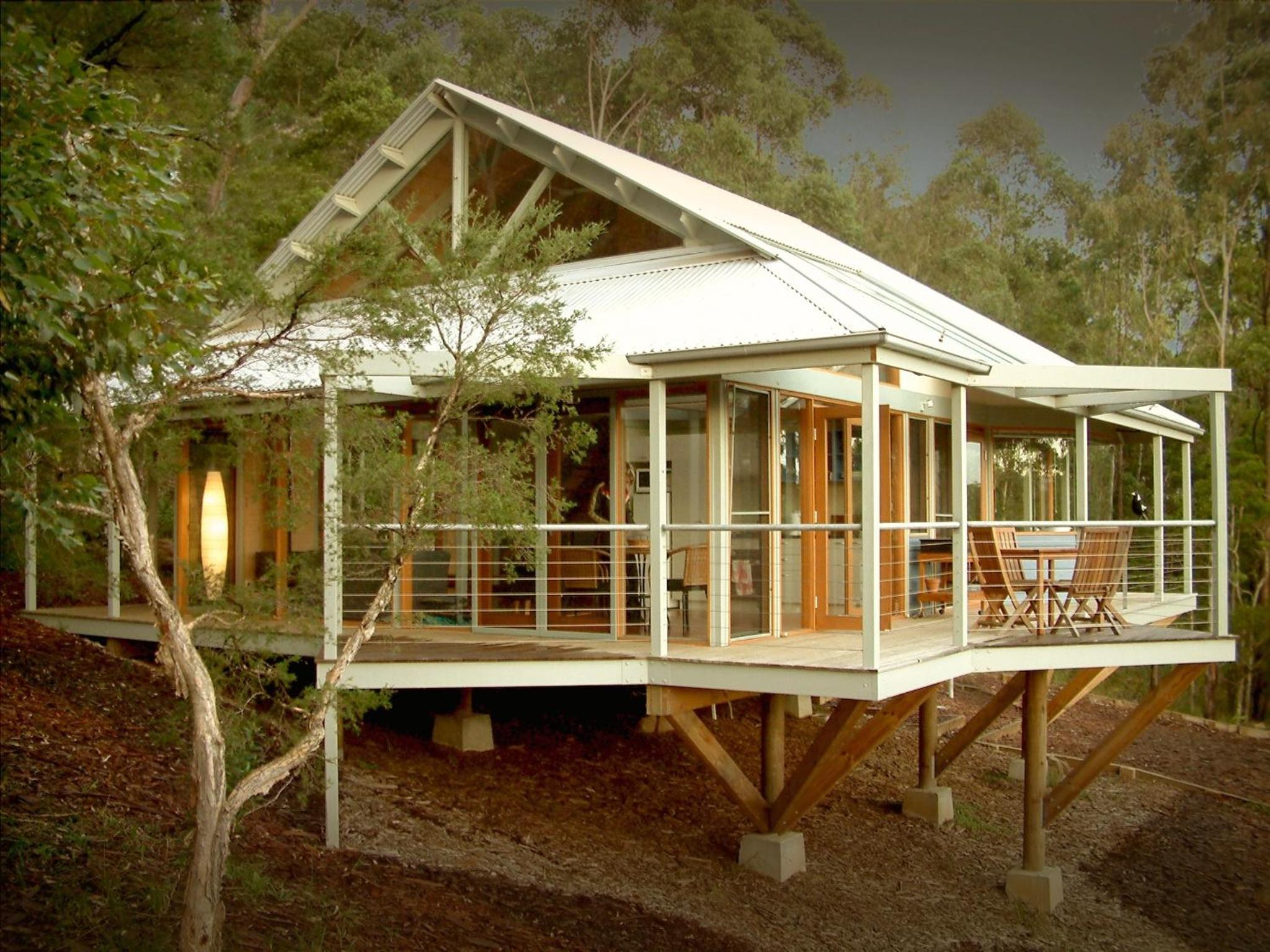 Hotel Bombah Point Eco Cottages